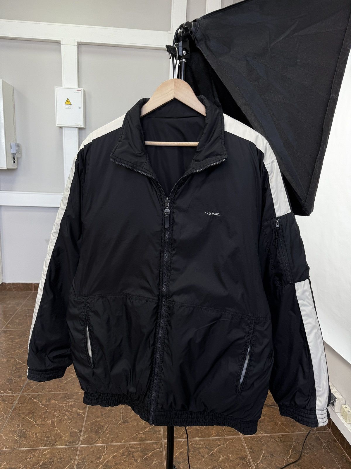 Nike 🇺🇸Vintage 90s Nike Reversible Puffer Jacket Synthetic Filling Size US L / EU 52-54 / 3 - 2 Thumbnail
