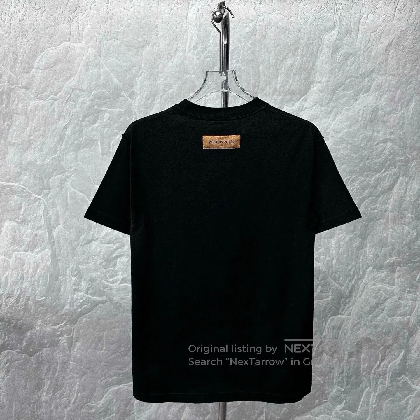 Louis Vuitton louis vuitton black embossed short sleeve t-shirt. Size US XL / EU 56 / 4 - 3 Thumbnail