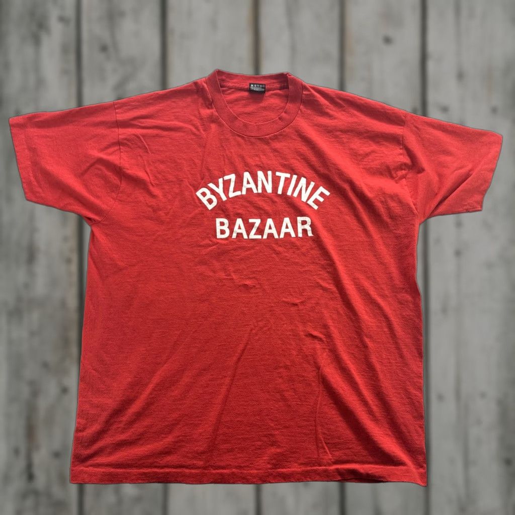 Fruit Of The Loom VINTAGE Fruit of the Loom Byzantine Bazaar Shirt Mens 2XL Red Graphic Print 90s USA Mens T-Shirt Crew Neck Short Sleeve Size US XXL / EU 58 / 5 - 1 Thumbnail