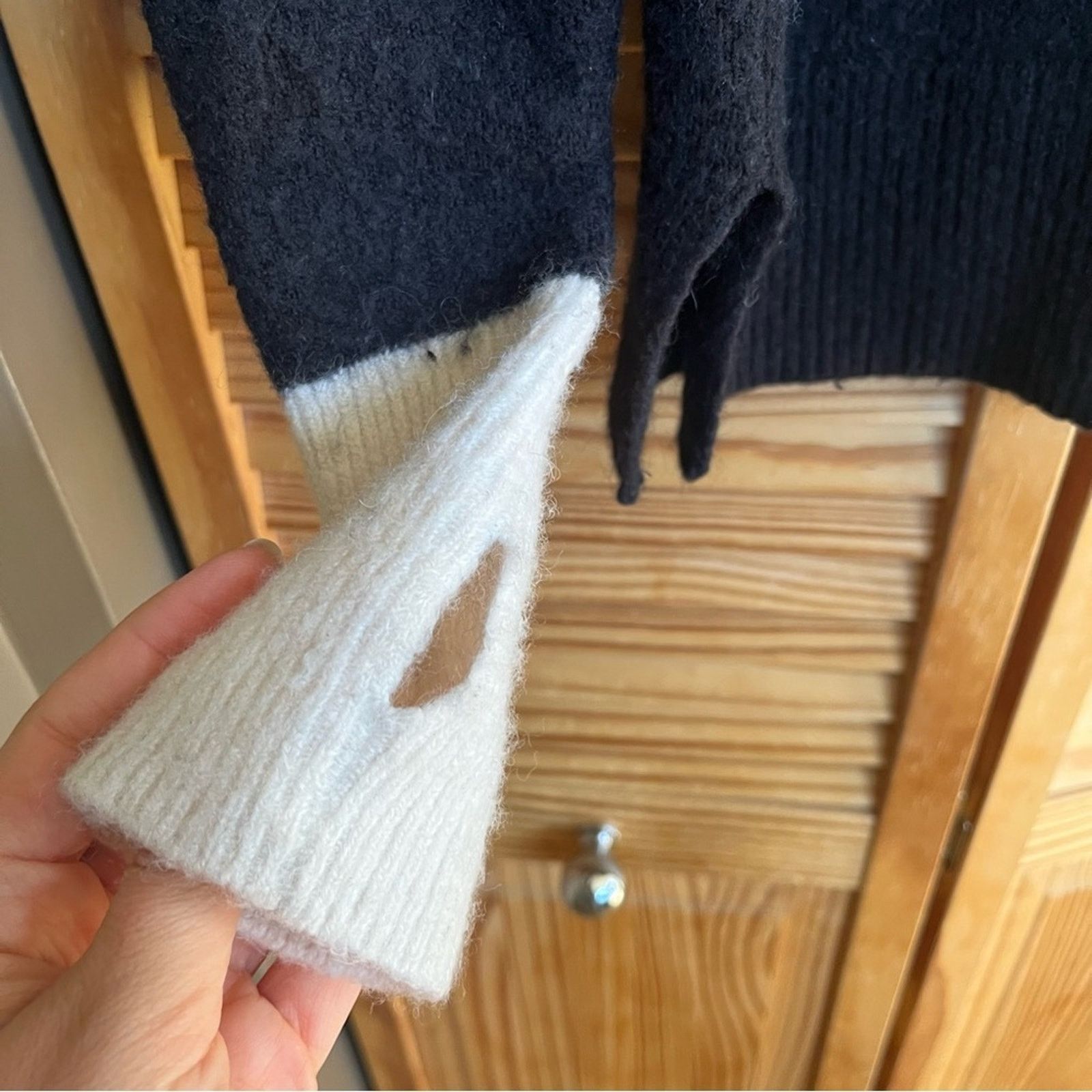 Madewell Madewell Women's Black Merino Wool & Alpaca Sweater Size M Size M / US 6-8 / IT 42-44 - 4 Thumbnail