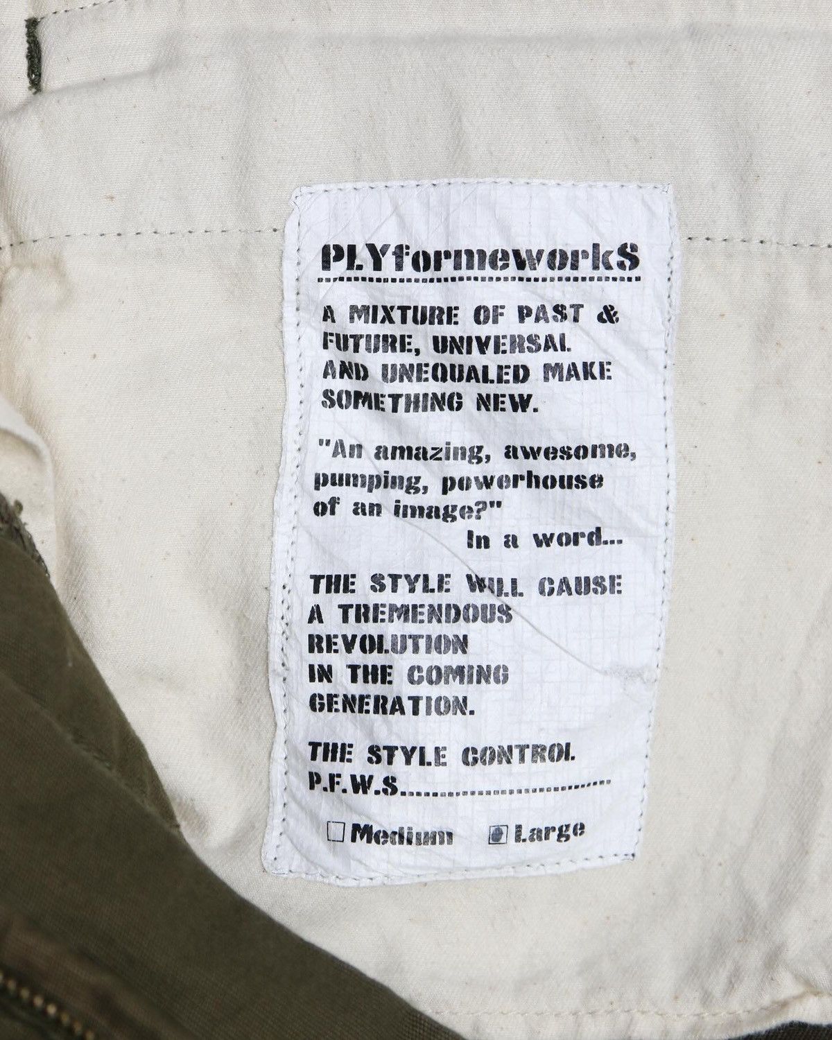 Japanese Brand PLYFORMEWORKS UTILITY CARGO PANTS Size US 33 - 7 Thumbnail