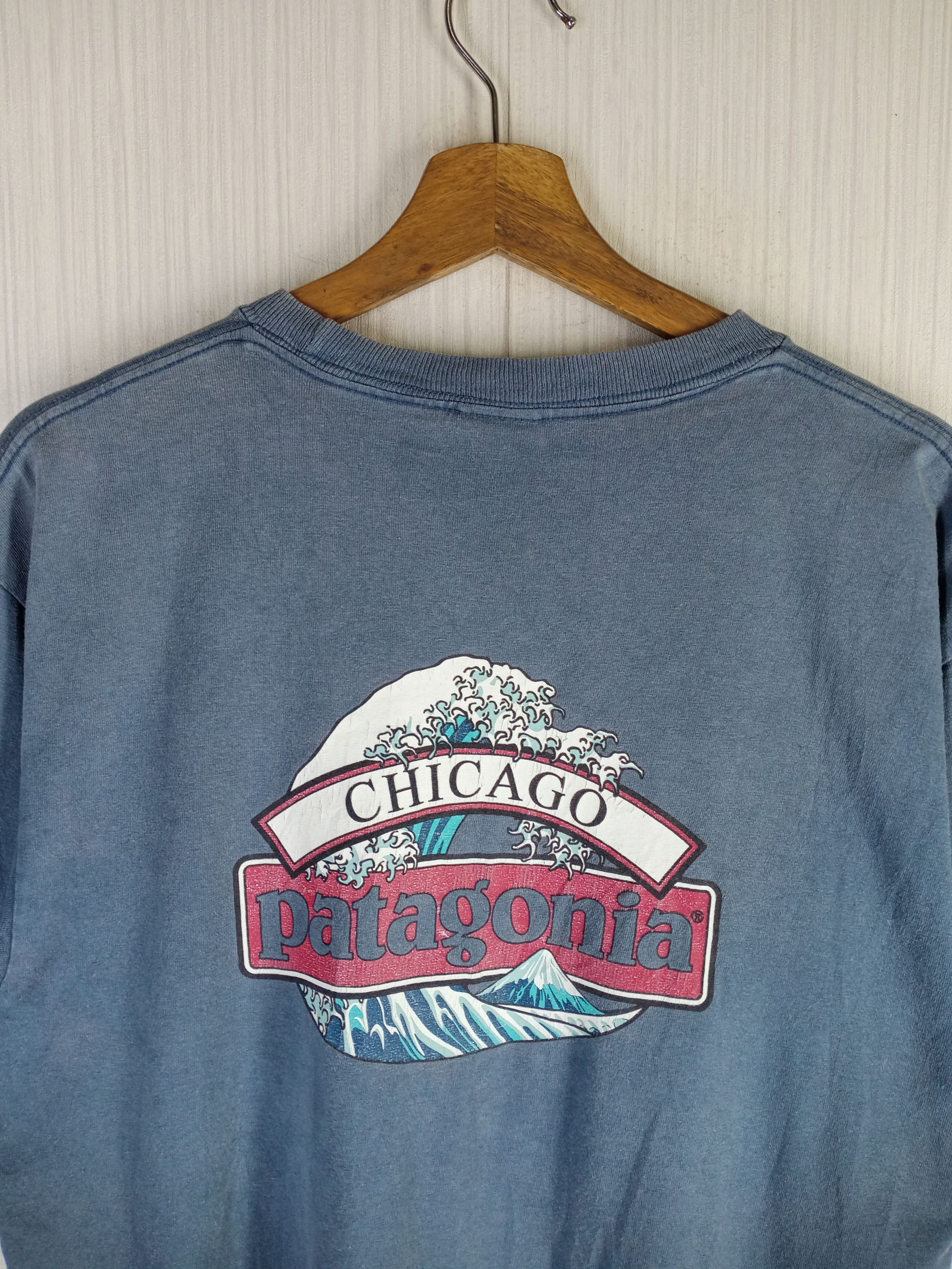 Patagonia Rare Vintage 90s Patagonia Chicago Tshirt Size US L / EU 52-54 / 3 - 1 Thumbnail
