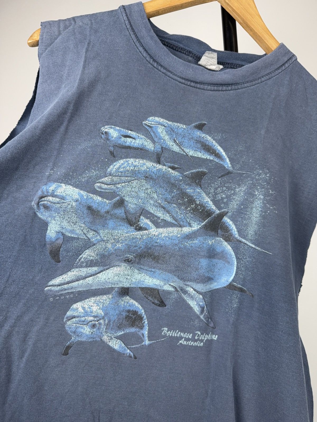 Vintage Vintage 90s Bottlenose Dolphins Australia Sleeveless Tee Size US M / EU 48-50 / 2 - 5 Thumbnail