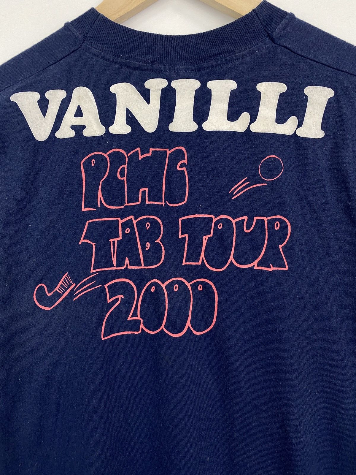 Fruit Of The Loom Vintage 2000 Milli Vanilli T-Shirt Size US M / EU 48-50 / 2 - 4 Thumbnail