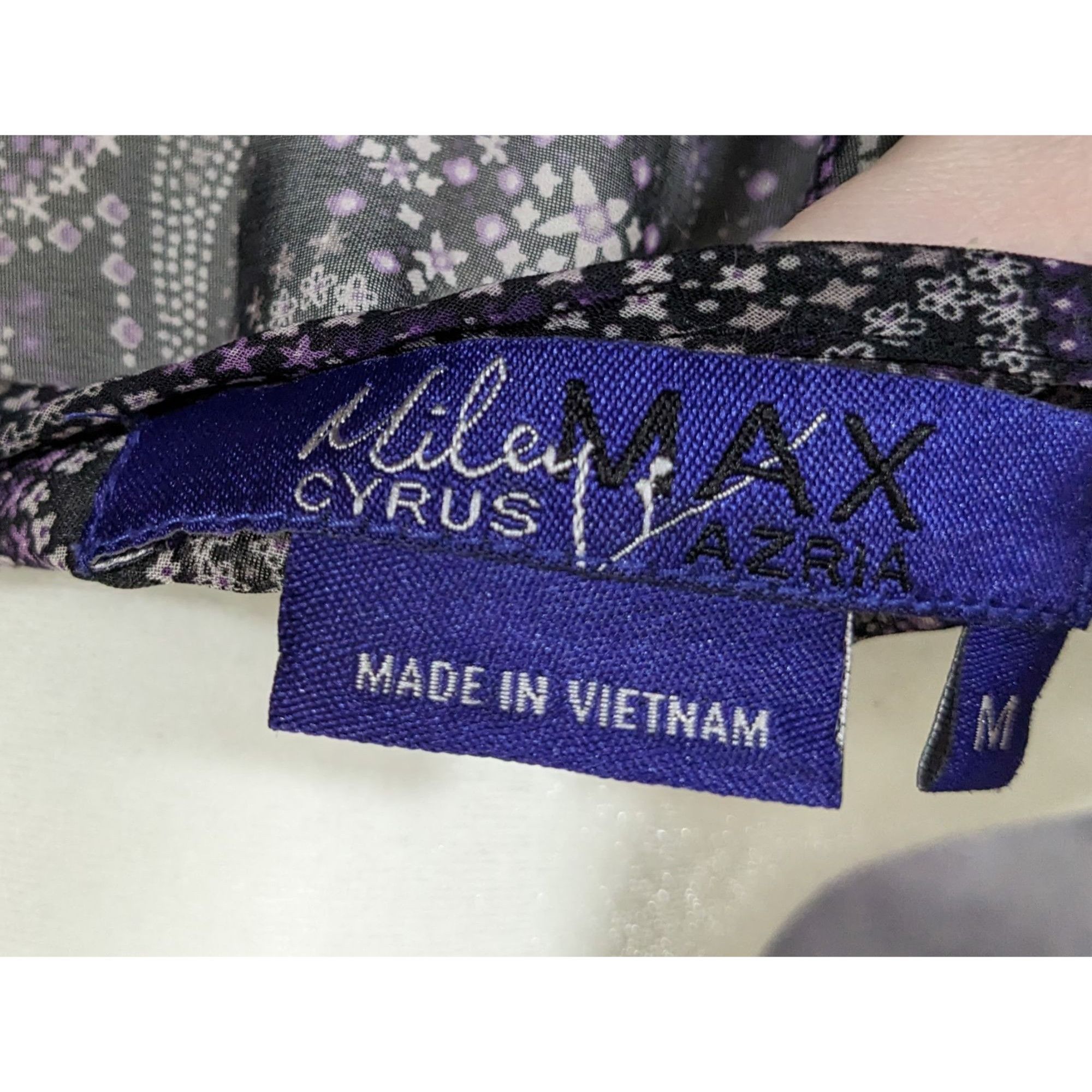 Bcbgmaxazria Boho Chic Sheer Paisley Top by Miley Cyrus x BCBG Maxazria Size M / US 6-8 / IT 42-44 - 10 Thumbnail