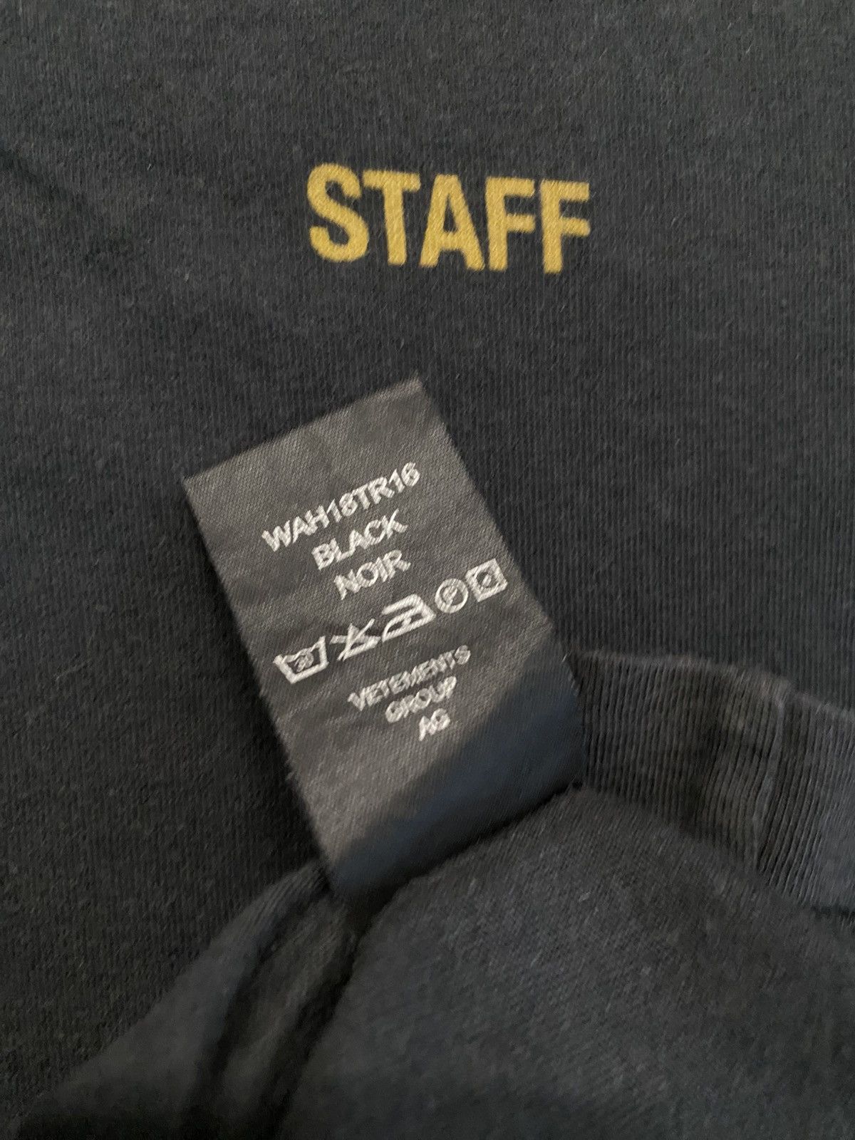 Vetements Vetemets Staff Back Logo T Shirt Size US XS / EU 42 / 0 - 8 Thumbnail