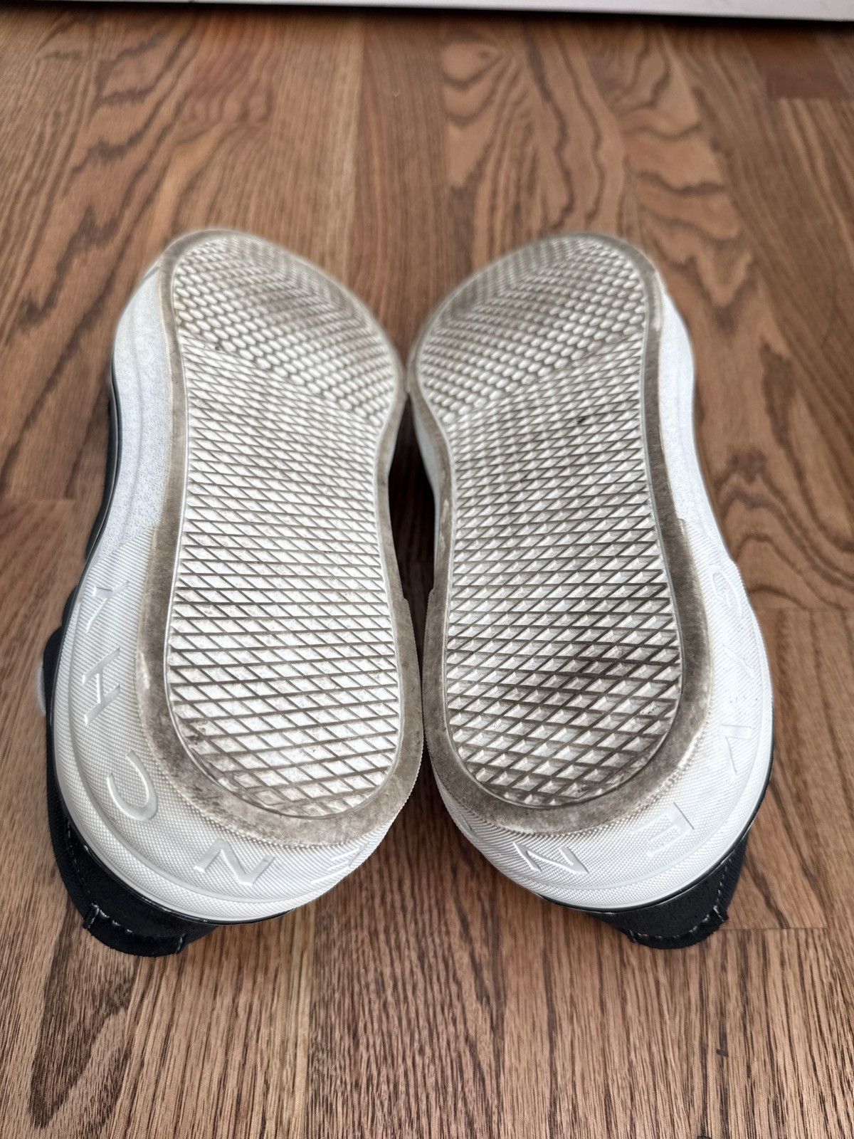 Givenchy Givenchy George V Low Sneaker Size US 12 / EU 45 - 8 Thumbnail