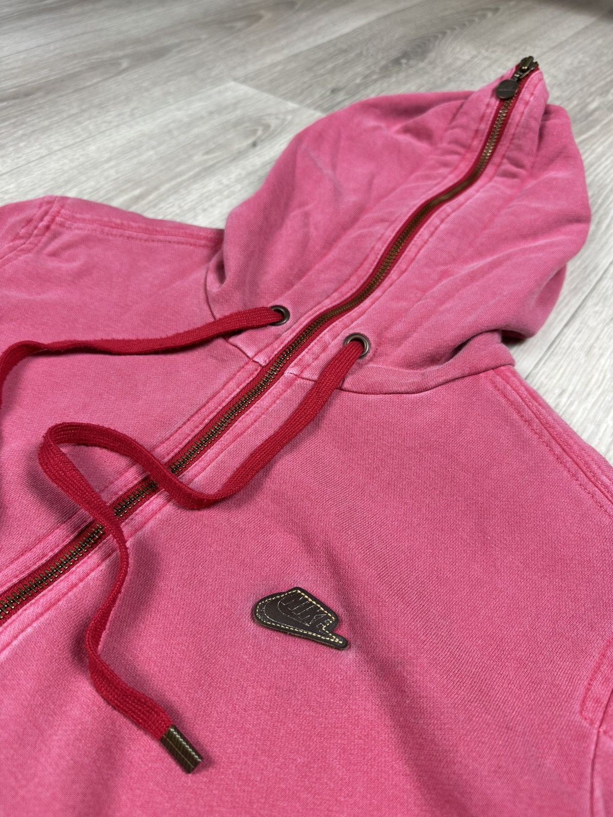 Nike × Vintage Vintage Nike Full Zip Up Pink Hoodie Size Women’s L Size L / US 10 / IT 46 - 4 Thumbnail
