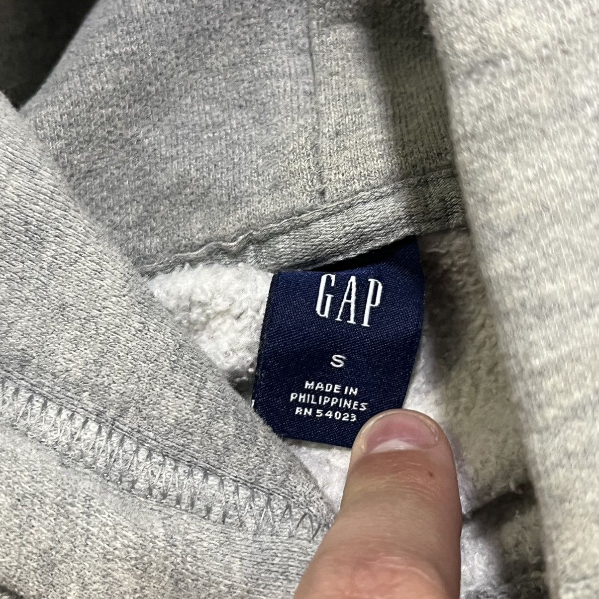 Gap Vintage Gap Logo Spell Out Gray Y2K 2000s Hoodie Sweatshirt Size US S / EU 44-46 / 1 - 7 Thumbnail