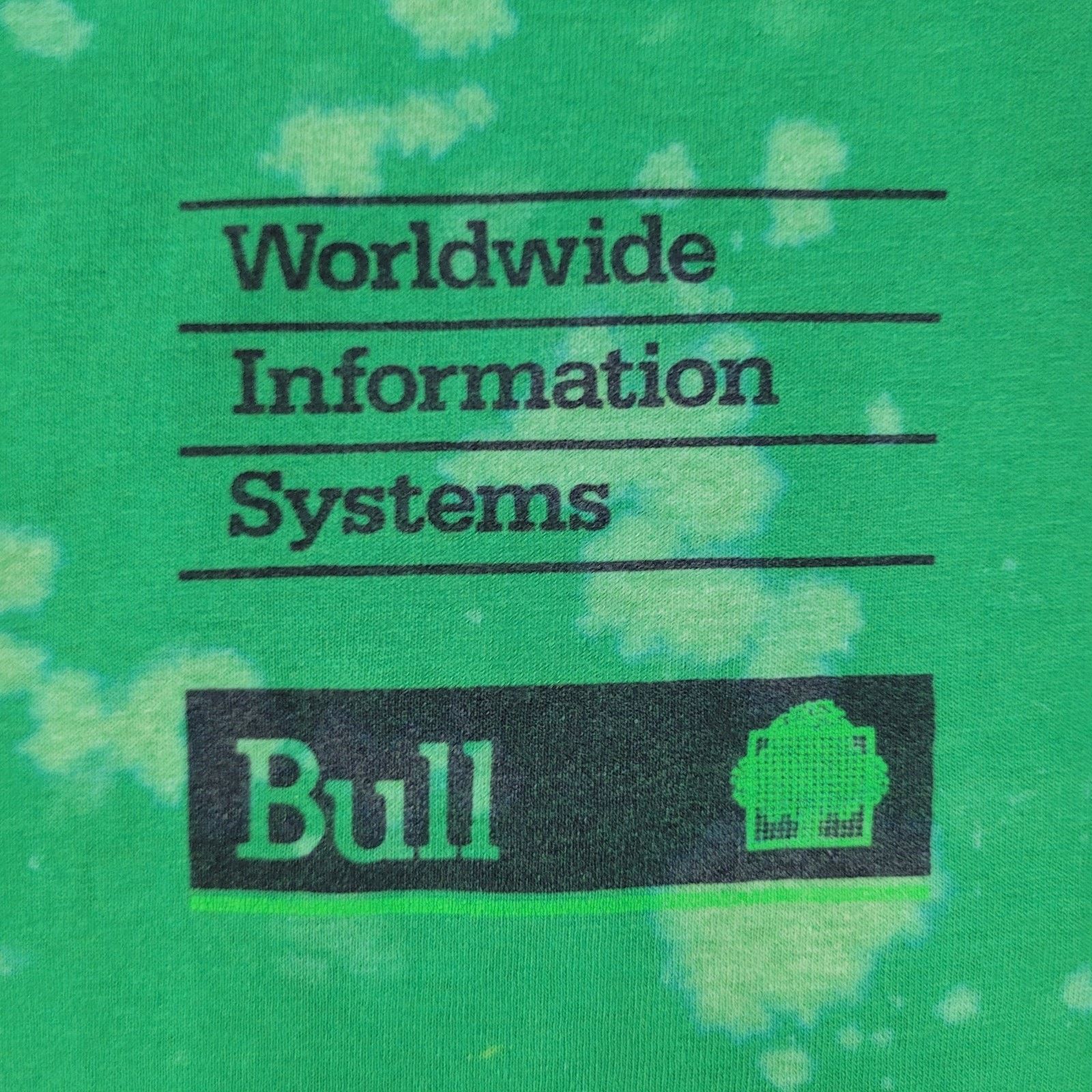 Hanes VTG Bull Worldwide-Information-Systems Shirt L/XL 23x26 USA Size US XL / EU 56 / 4 - 3 Thumbnail