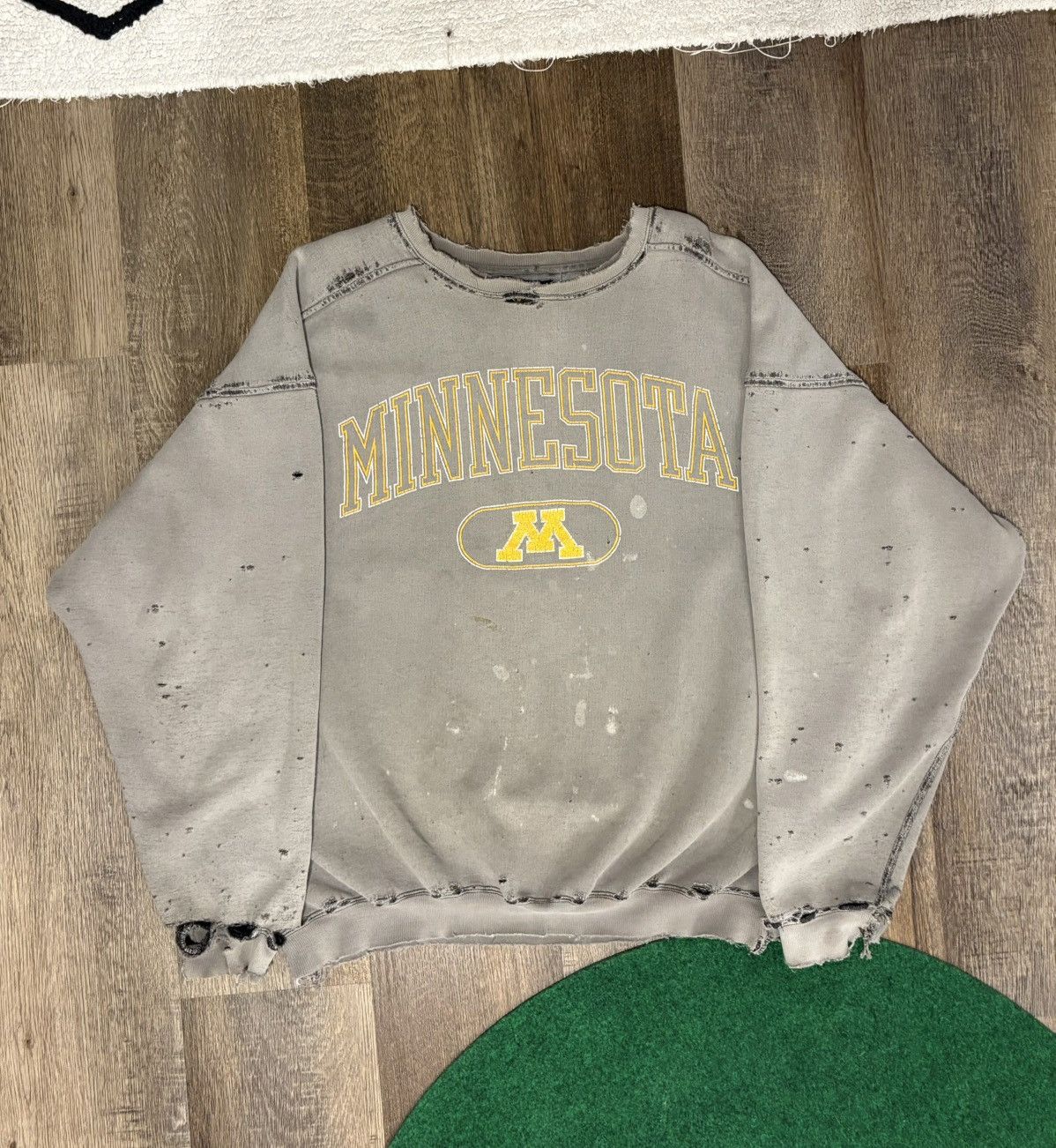 Carhartt Thrashed Vintage Minnesota Crewneck Size US M / EU 48-50 / 2 - 1 Thumbnail