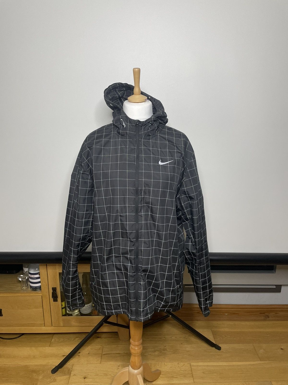 Nike Nike 3M reflective grid windbreaker Grailed