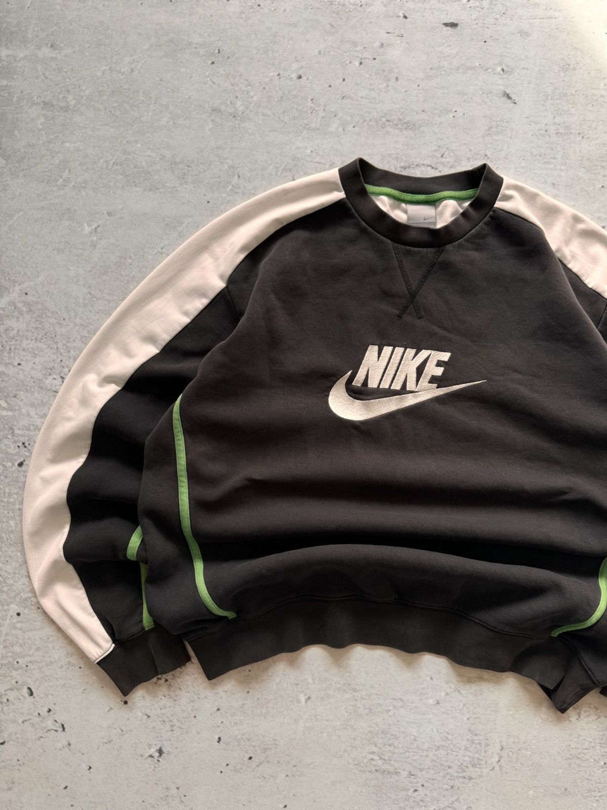 Nike × Vintage NIKE VINTAGE CENTER LOGO OVERSIZE BOXY SWEATSHIRT Size US L / EU 52-54 / 3 - 2 Thumbnail