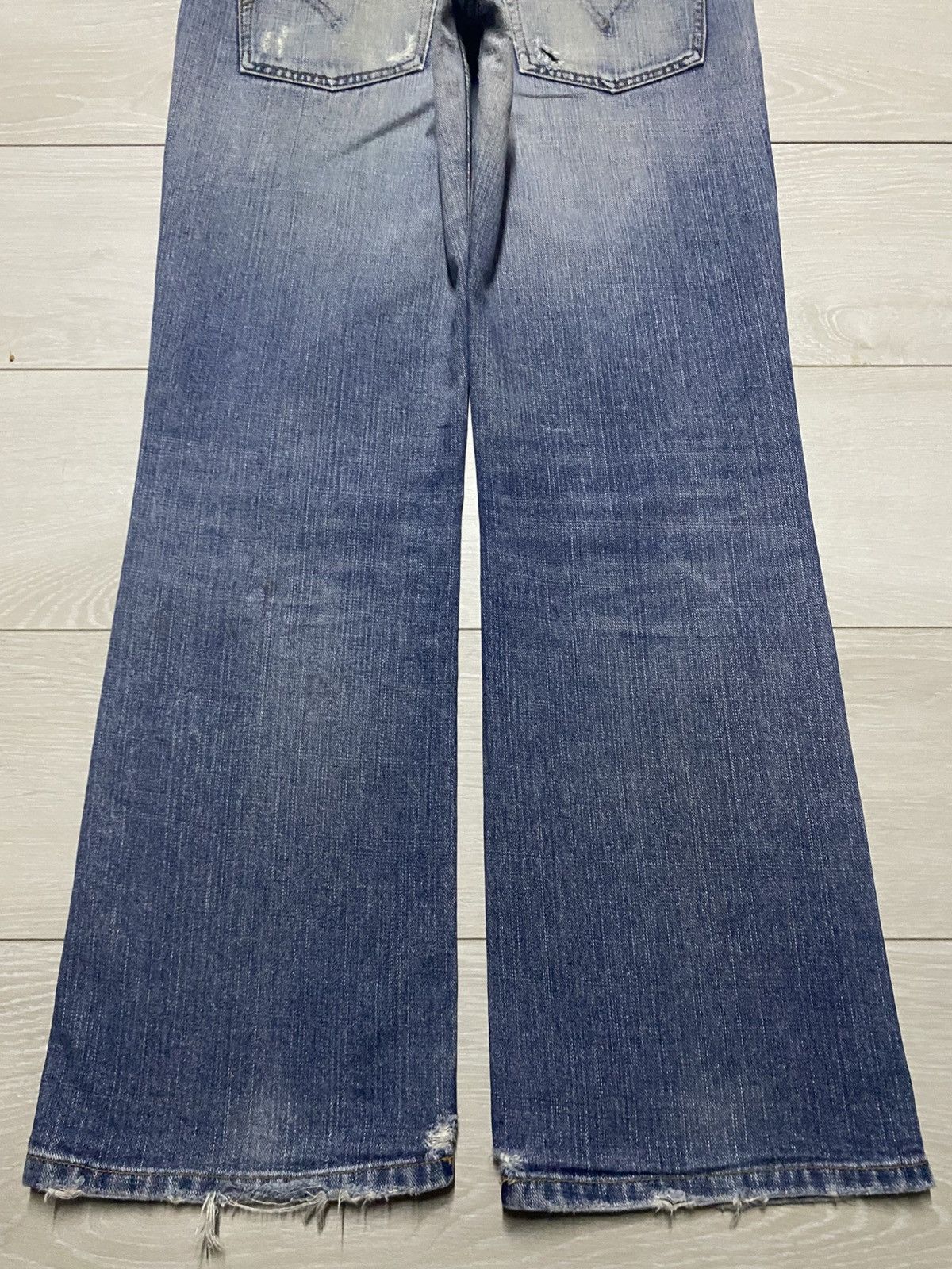 Levi's Vintage Levis Light Wash Distressed Flare Jeans Size US 32 / EU 48 - 6 Thumbnail
