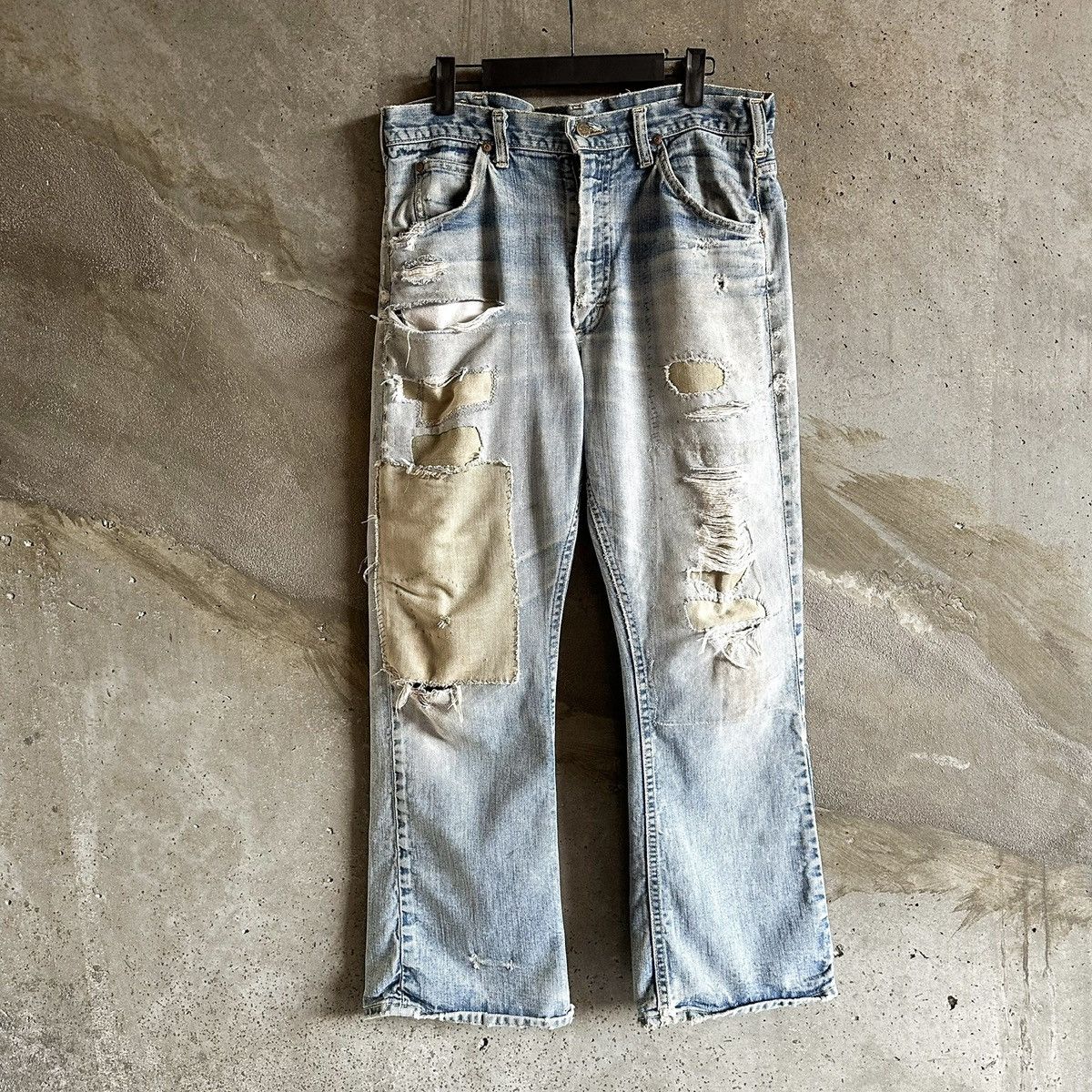 Lee × Vintage Vintage Lee THRASHED Sashiko Patchwork Repair Denim Size US 33 - 1 Thumbnail