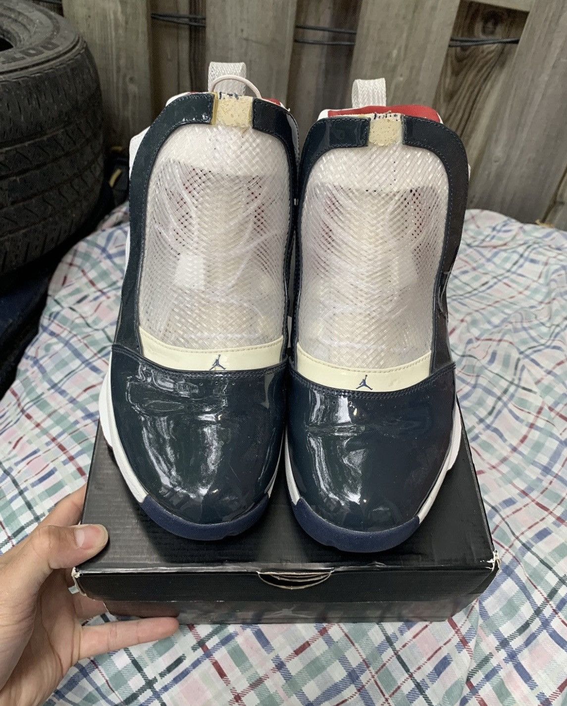 Jordan Brand × Nike Jordan 19 OG East Coast Size US 9.5 / EU 42-43 - 2 Thumbnail