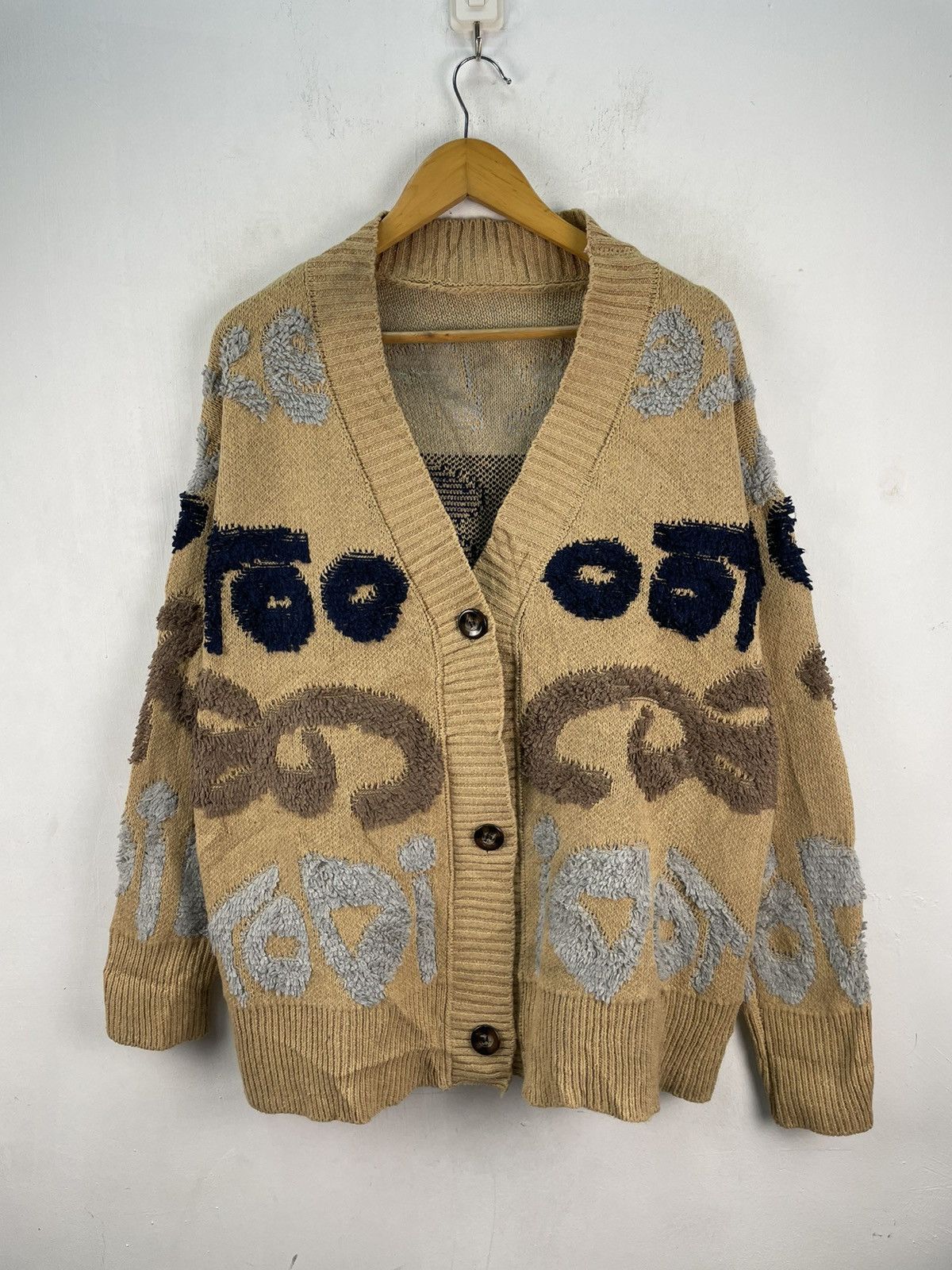 Japanese Brand 🇯🇵 Aveloria Rare Letter Spellout Embroidery Cardigan Sweater Size XL / US 12-14 / IT 48-50 - 1 Thumbnail