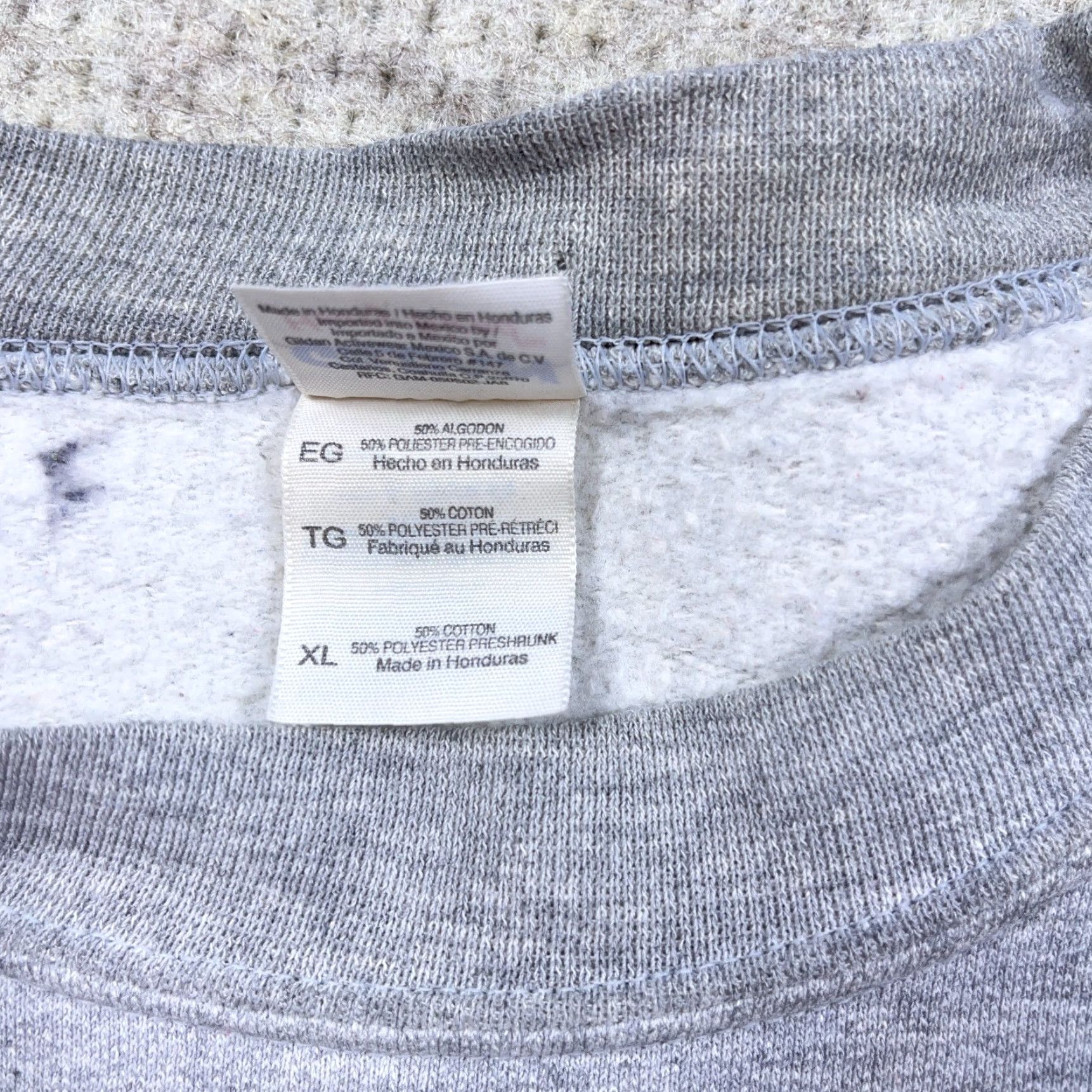 Gildan VINTAGE Daytona Speedway Sweatshirt Men XL Gray Crewneck Nascar Y2K 00s Size US XL / EU 56 / 4 - 4 Thumbnail