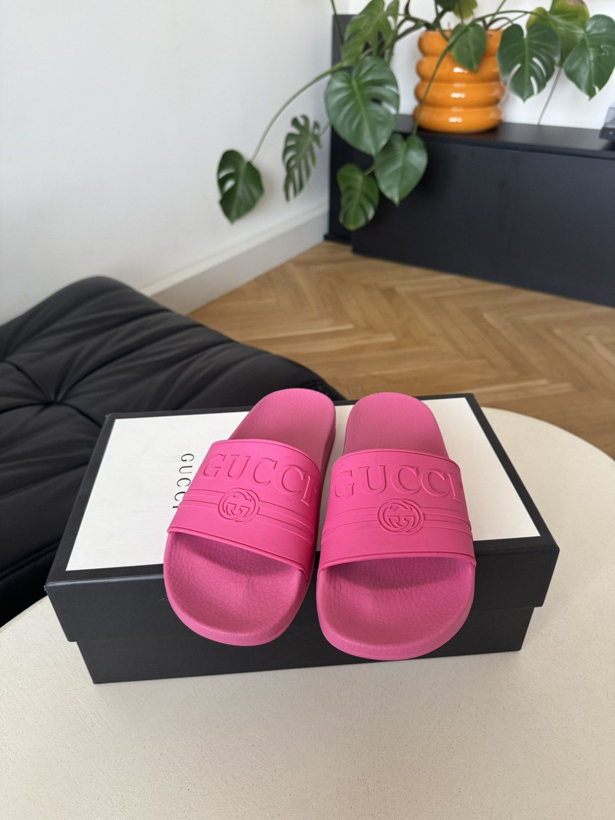Designer Slides Designer Pool Shoes GUCCI Pursuit Pink Pool Slides