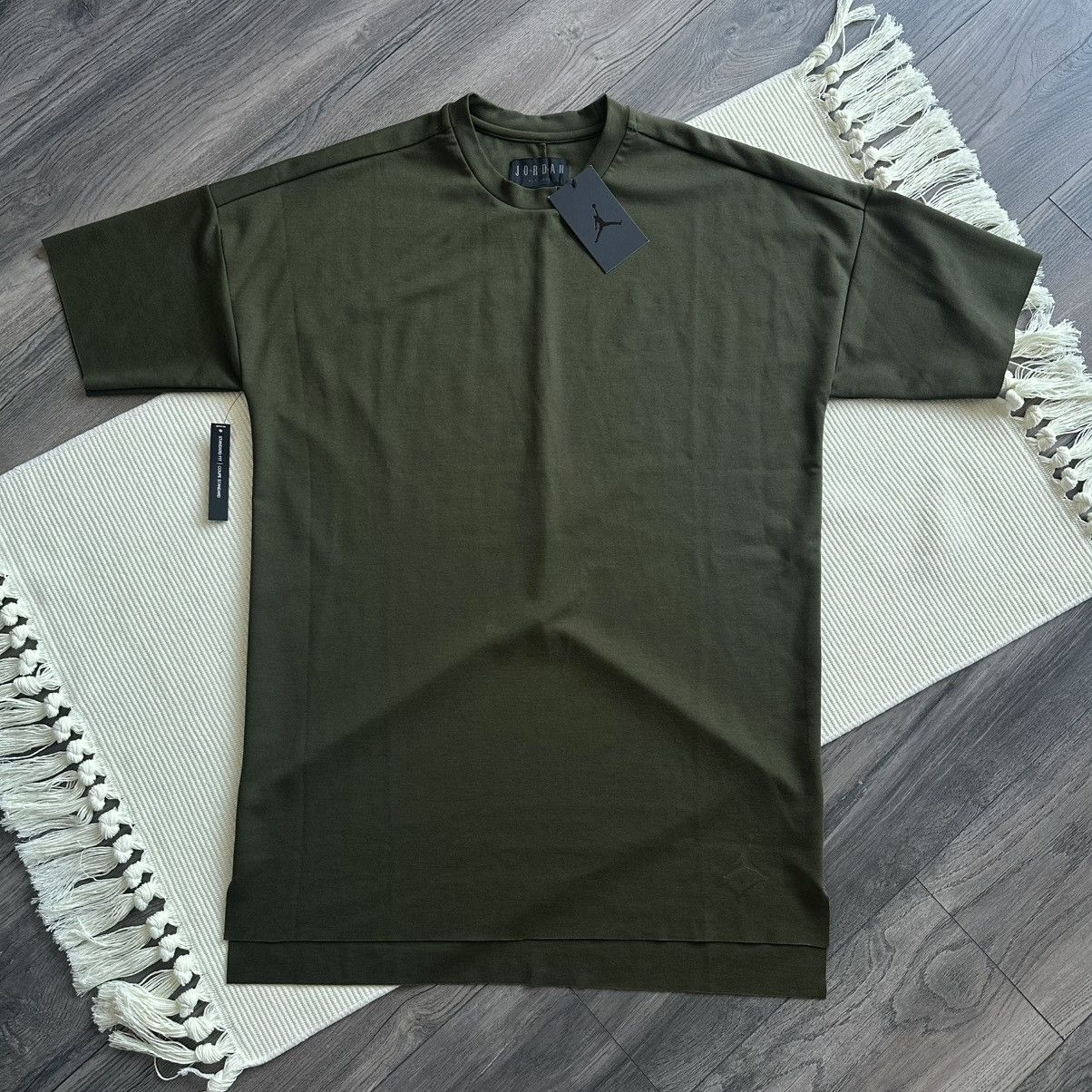 Jordan Brand Jordan Brand Men's Standard Fit Dark Olive Green T-Shirt Size US S / EU 44-46 / 1 - 1 Thumbnail