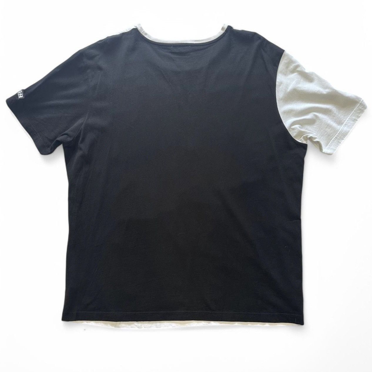 Iceberg ICEBERG White Tee w/Embroidered Linus van Pelt- Fits like L Size US L / EU 52-54 / 3 - 5 Thumbnail