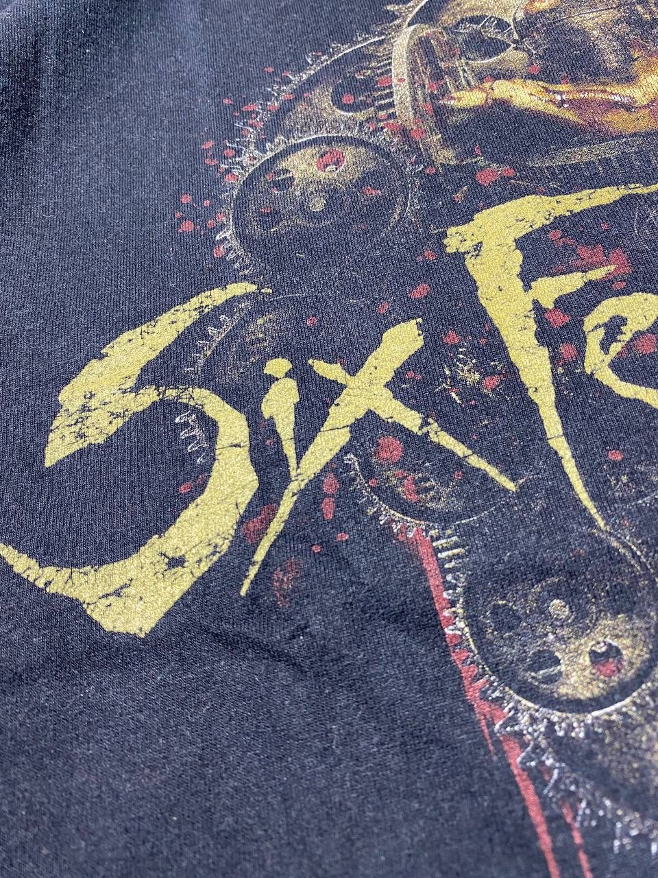 Band Tees × Vintage Vintage Y2K Six Feet Under Skulls hands Horror Tee Size US M / EU 48-50 / 2 - 5 Thumbnail
