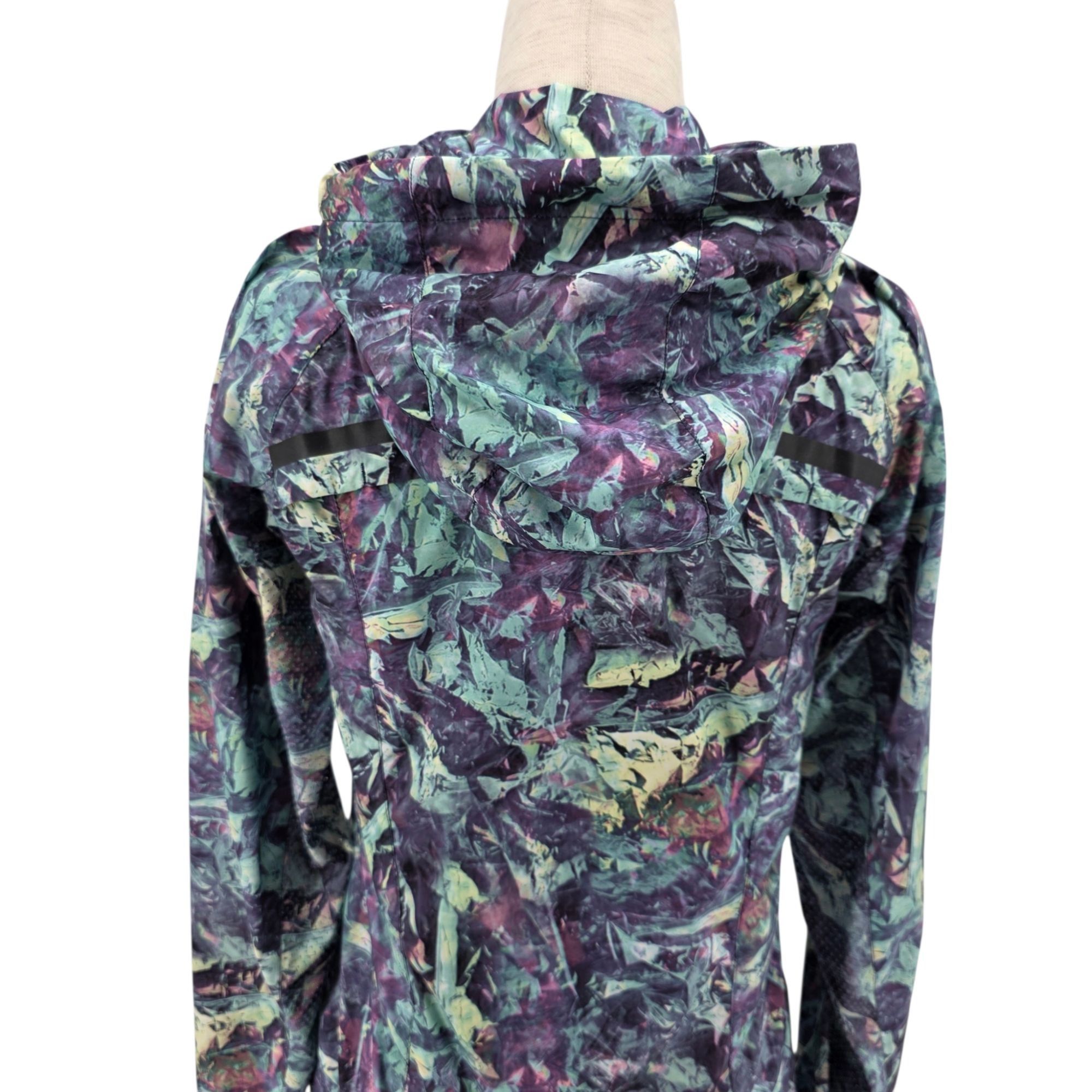 Lululemon Lululemon Womens 2 Jacket Miss Misty II Hooded Wind Water Size XS / US 0-2 / IT 36-38 - 7 Thumbnail