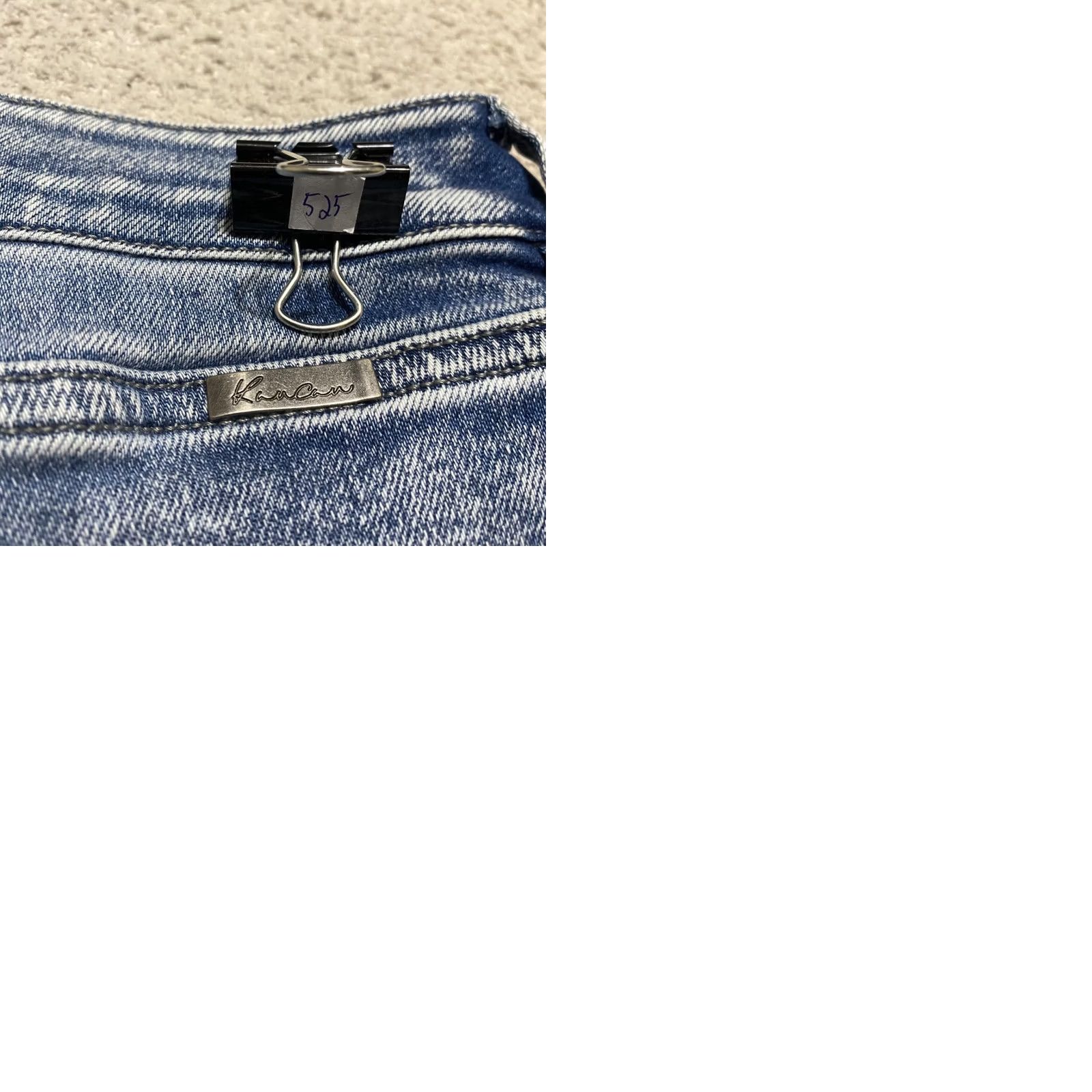 Vintage Kancan Jeans Blue Denim Medium Wash Cropped Straight Womens 31" 5-Pocket Inseam 24" High Rise Cotton Polyester Spandex Relaxed Regular Accessories N/A Size 24" / US 00 / IT 34 - 9 Thumbnail
