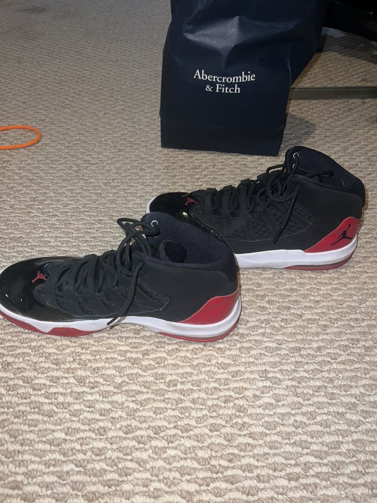 Nike Air Jordan Max Aura “Black Gym Red” Size US 10.5 / EU 43-44 - 4 Thumbnail