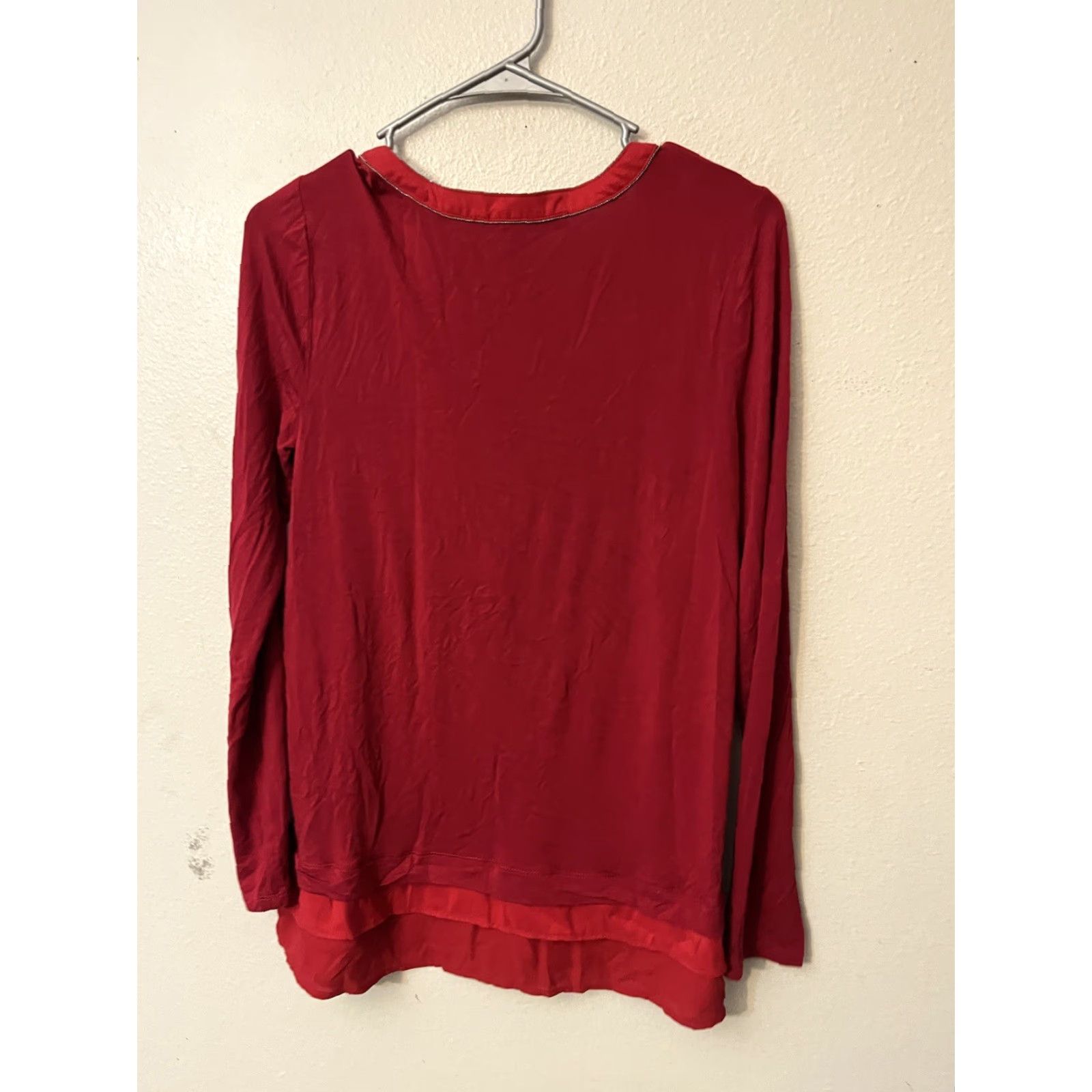 White House Black Market White House Black Market Womens Top S Red Long Sleeves Scoop Neck Layered Hem Size S / US 4 / IT 40 - 3 Thumbnail