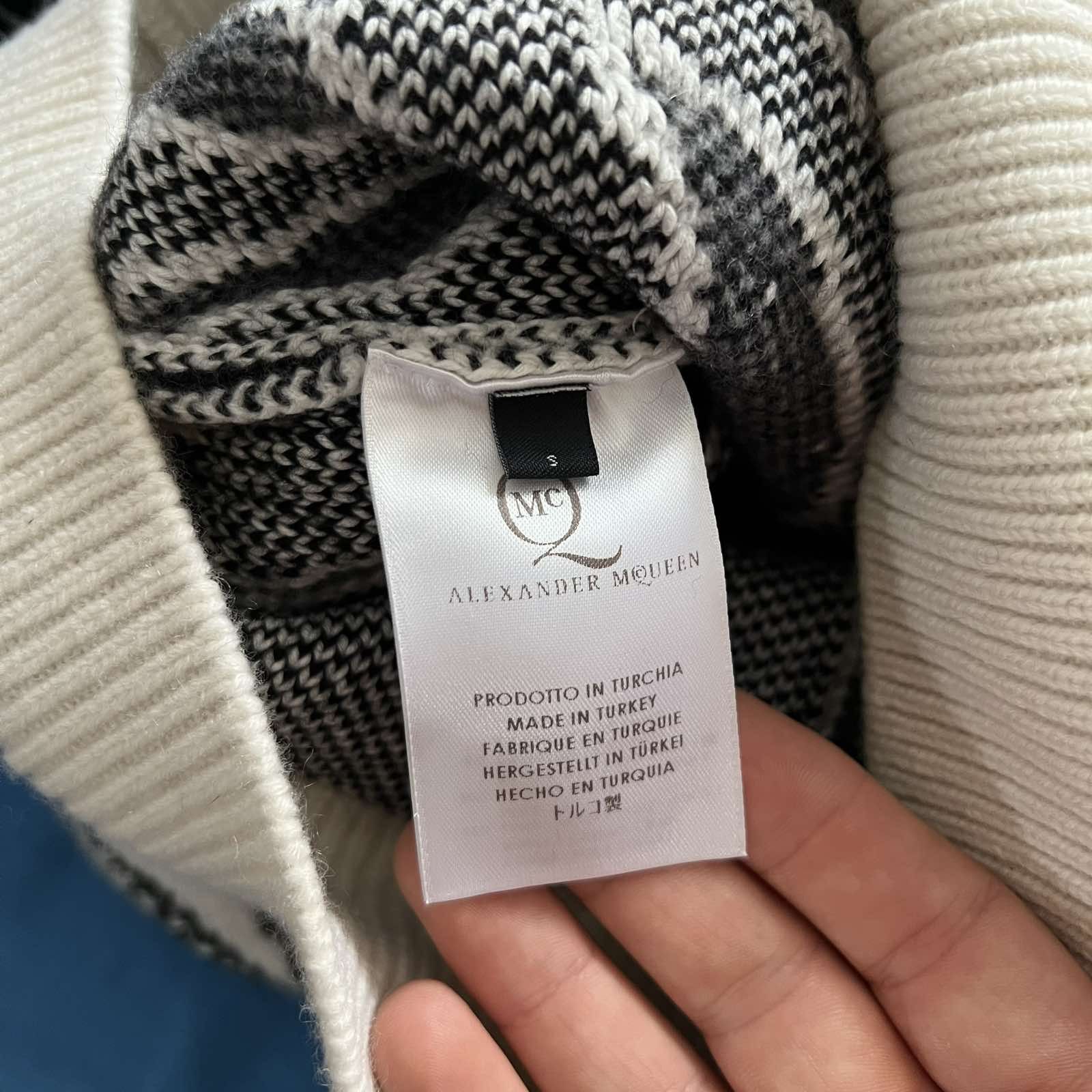Alexander McQueen ALEXANDER MCQUEEN Sweater pour Femme Sz S Size S / US 4 / IT 40 - 6 Thumbnail