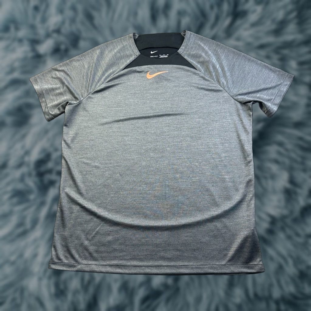 Nike Nike Shirt Mens XL Gray Pro Academy Soccer Football Center Swoosh Pro Academy Nike Dri-Fit Logo Sports Shirt Size US XL / EU 56 / 4 - 1 Thumbnail