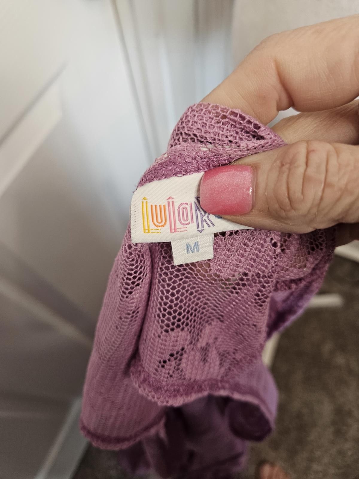 Designer Lularoe Beautiful Pink Lavender Lace Duster Vest Size M / US 6-8 / IT 42-44 - 7 Thumbnail