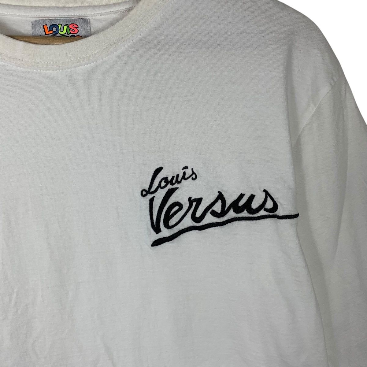 Vintage Vintage LOUIS VERSUS ITALY Embroidered Logo Baggy Tee Shirt Size M / US 6-8 / IT 42-44 - 4 Thumbnail