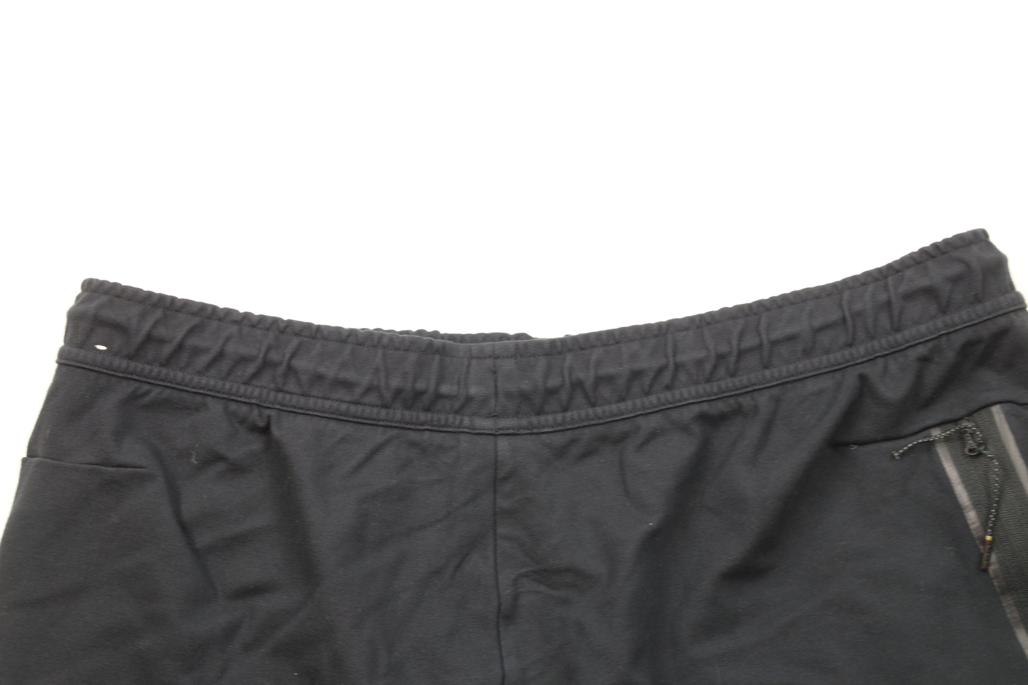 Nike × Vintage Nike Sportswear Spell Lightweight Tech Fleece Shorts Black Size US 38 / EU 54 - 11 Thumbnail