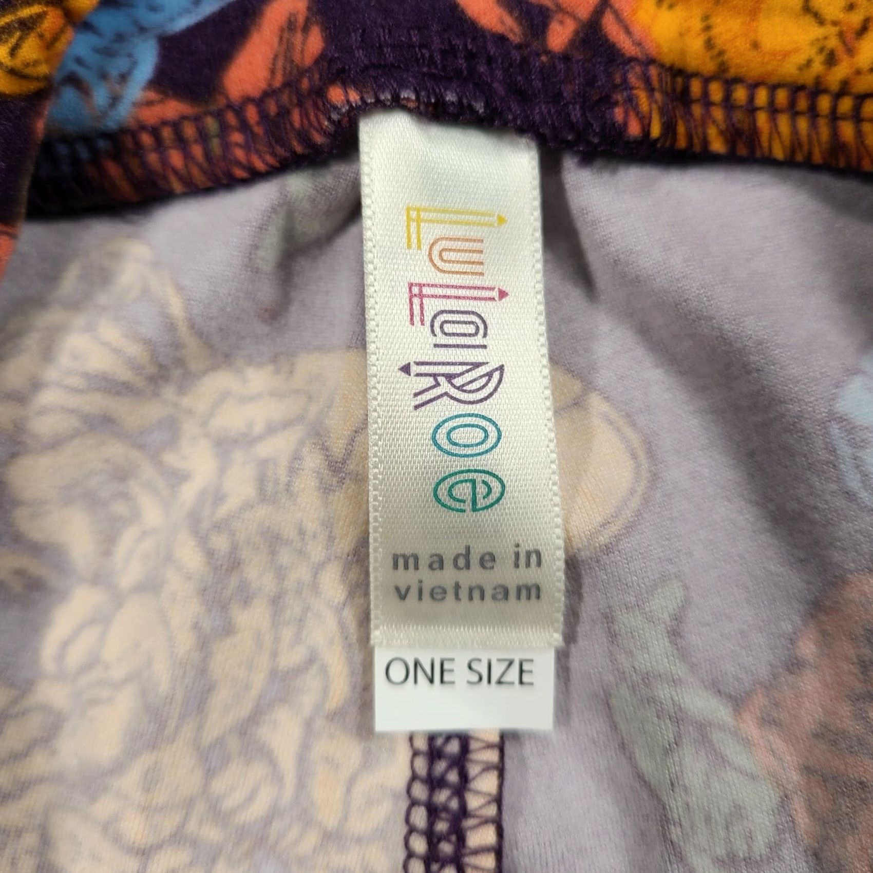Vintage LulaRoe Leggings Womens One Size Purple Floral Mid-Rise Skinny Stretch Pull On Size 42" / US 20 - 3 Thumbnail