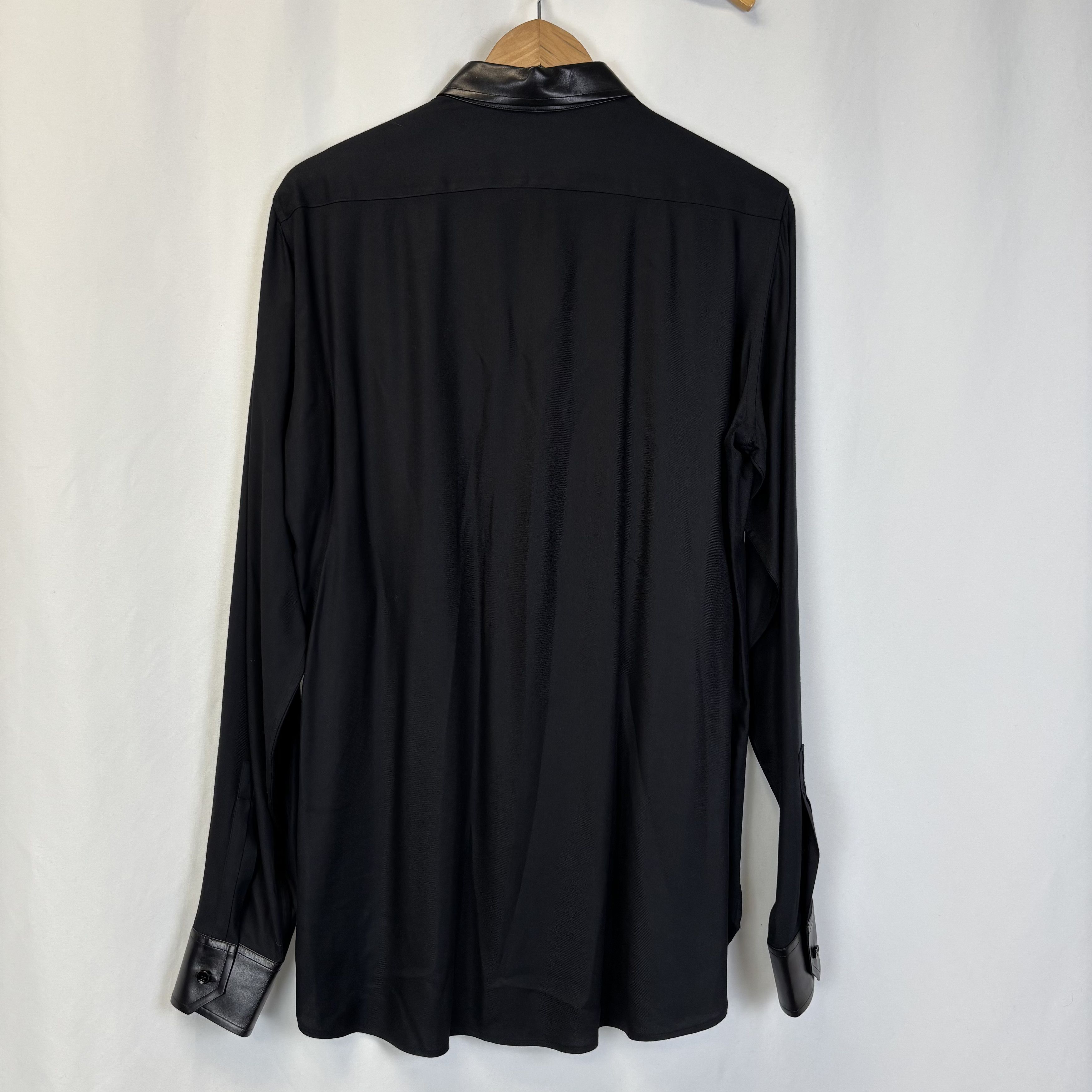 Saint Laurent Paris Saint Laurent Black & Leather Shirt Size US XL / EU 56 / 4 - 2 Thumbnail