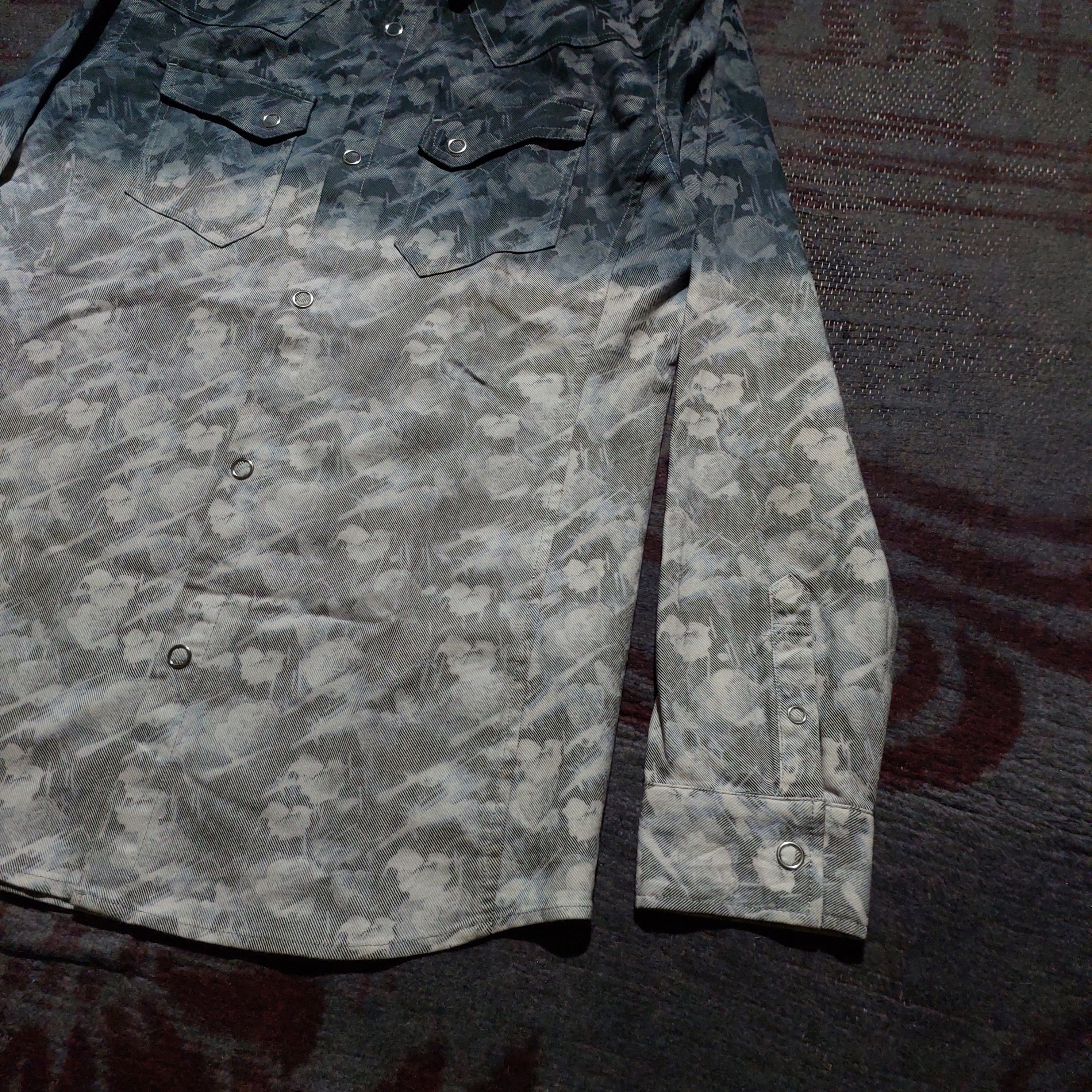 semanticdesign Semantic design flower patter button denim shirt Size US L / EU 52-54 / 3 - 4 Thumbnail
