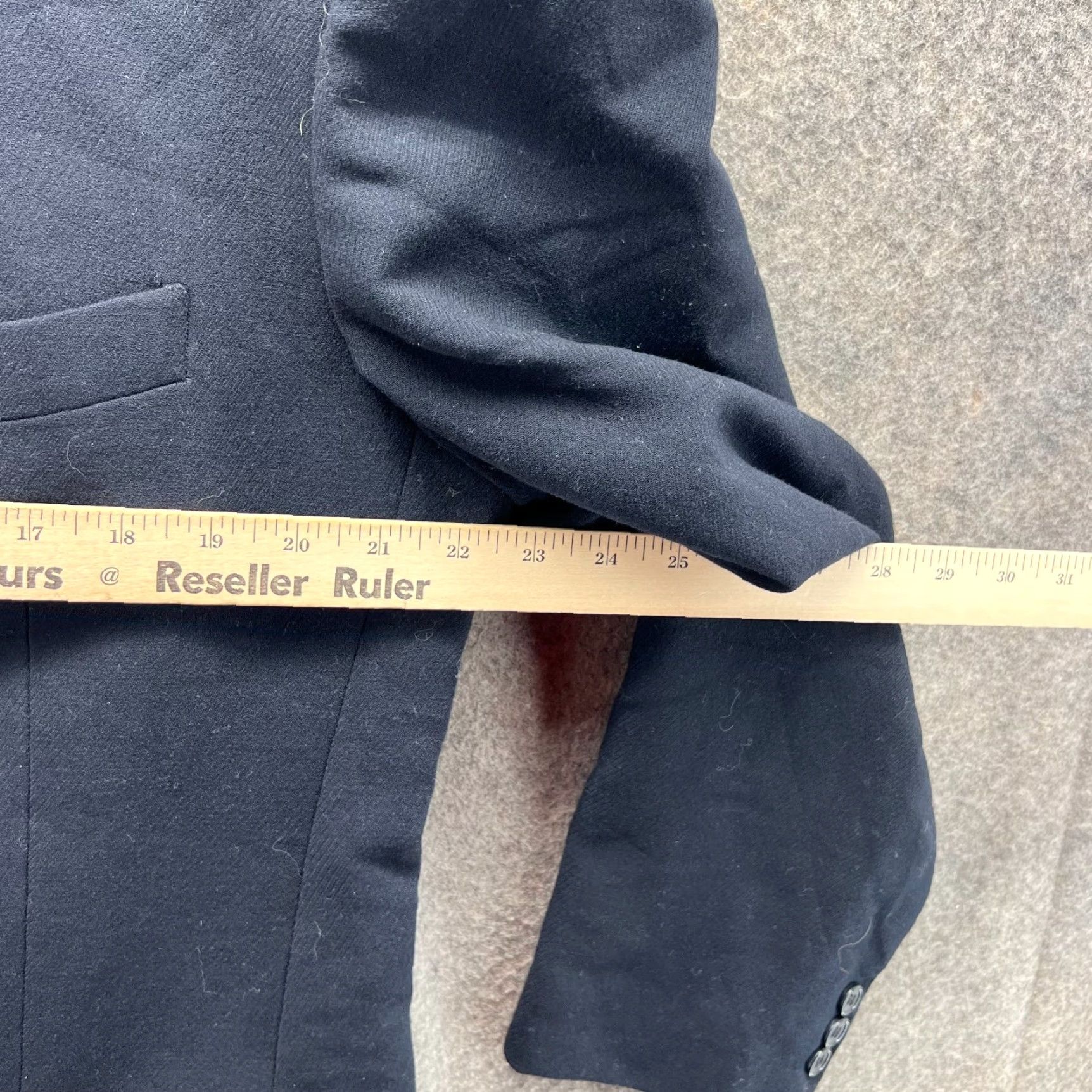 Giorgio Armani Giorgio Armani Le Collezioni Blazer Men 44L Navy Wool Solid Notch Long Flat Front Double-Vented Two-Button Italy Classic Dress Blazer Fall Winter Size 44R - 4 Thumbnail
