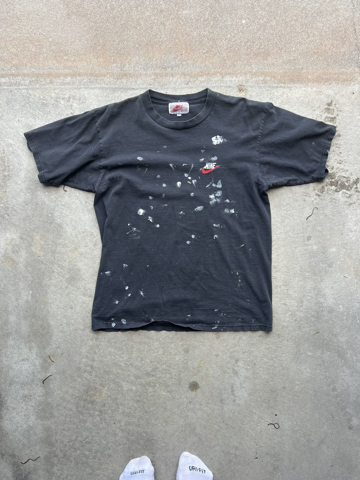 Nike × Vintage ✔️ VINTAGE 90’s Nike Black and Red Paint splatter T-Shirt ✔️ Size US L / EU 52-54 / 3 - 1 Thumbnail