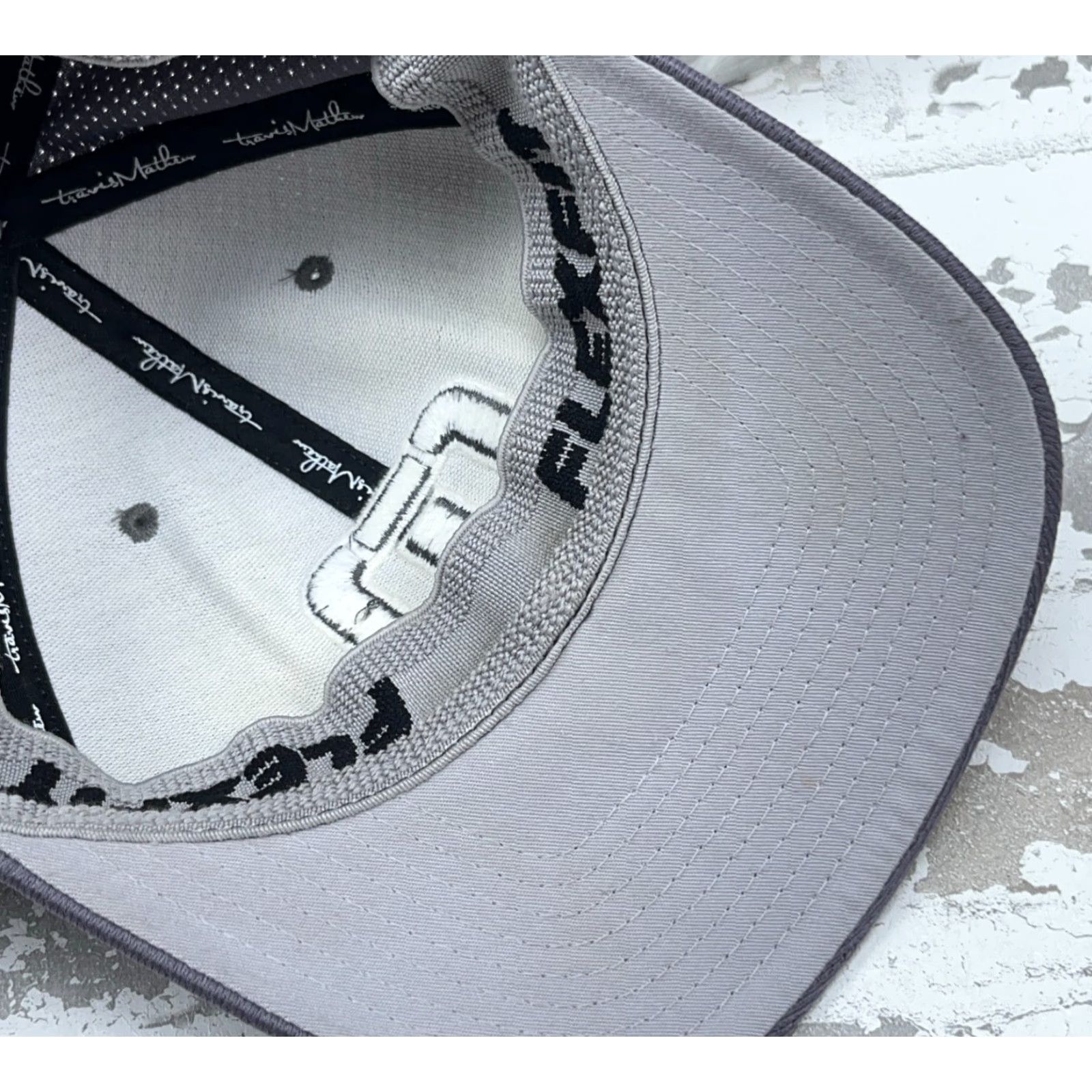 TravisMathew Travis Mathew Hat Cap Stretch Flex Fit L/XL Gray Performance Lightweight Golf Hat Mens Size ONE SIZE - 5 Thumbnail