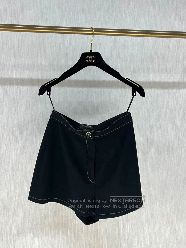 Chanel Chanel 20S Rooftop Series Shorts Size 24" / US 00 / IT 34 - 1 Thumbnail