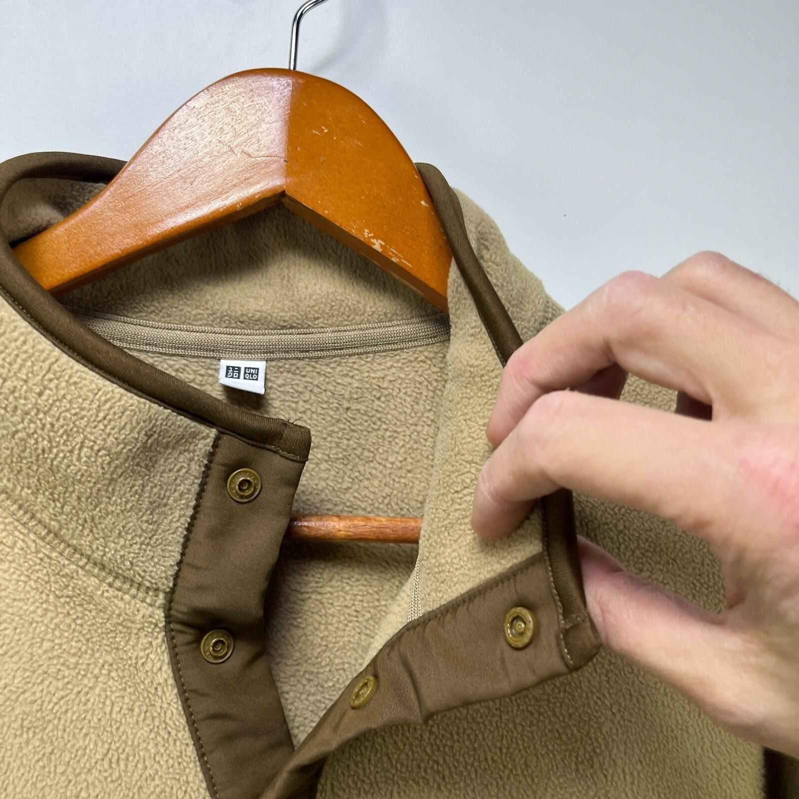 Uniqlo Uniqlo Snap Fleece Sweater Beige Medium Size US M / EU 48-50 / 2 - 3 Thumbnail