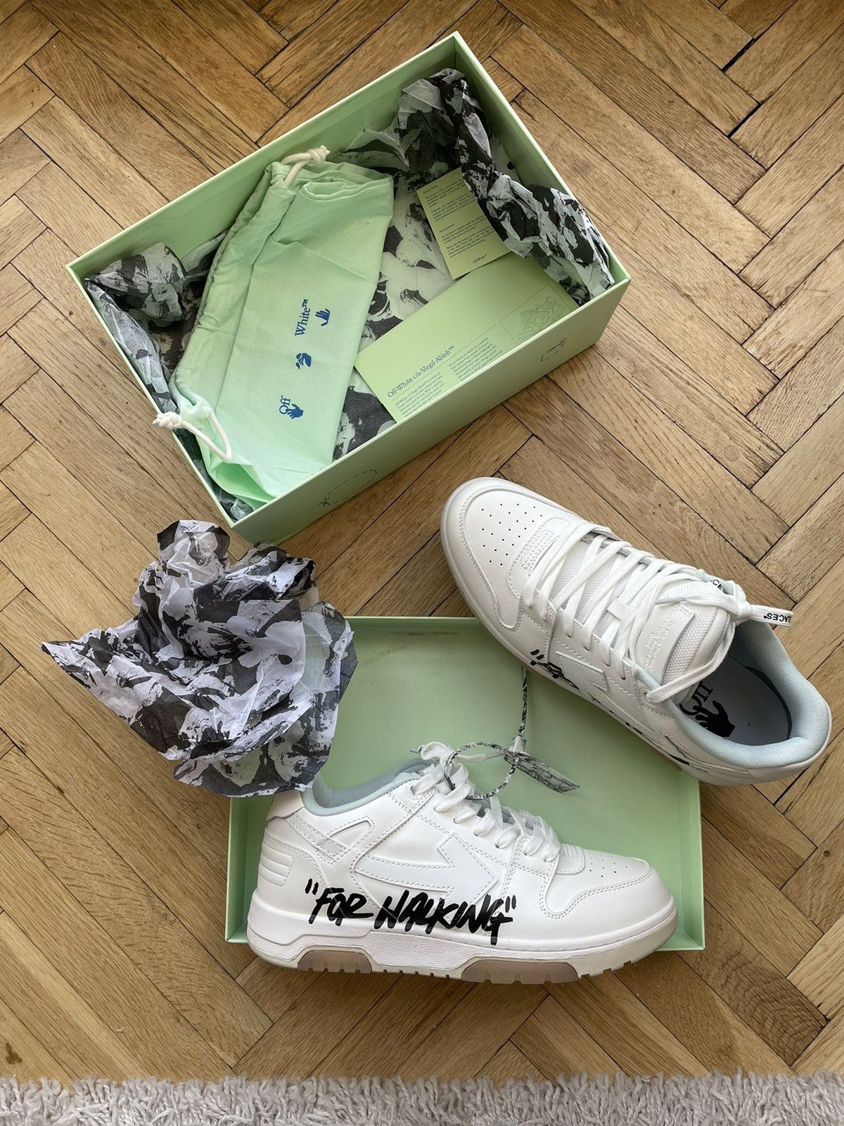 Off-White Off-White out of office 🤍 Size US 10 / EU 43 - 1 Thumbnail