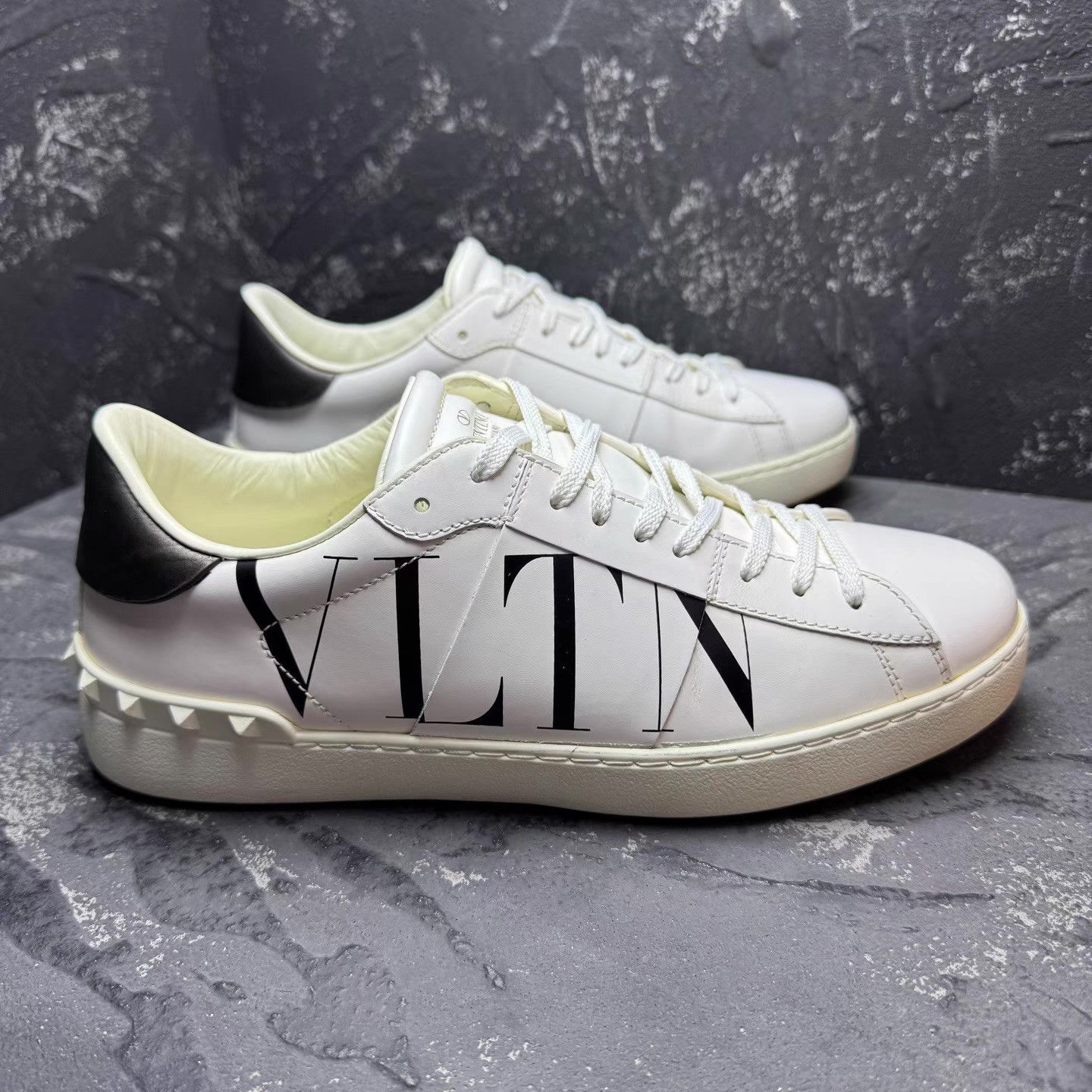Valentino Valentino Open Vltn White Sneakers Q10 Size US 8 / EU 41 - 5 Thumbnail