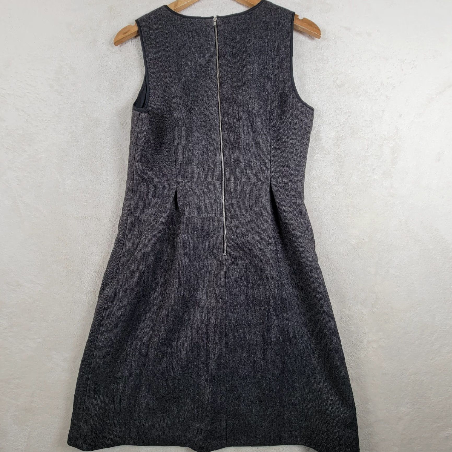 J.Crew J. Crew Women's Dress Size 6 Gray Wool Blend Herringbone Sleeveless Sheath Size M / US 6-8 / IT 42-44 - 3 Thumbnail