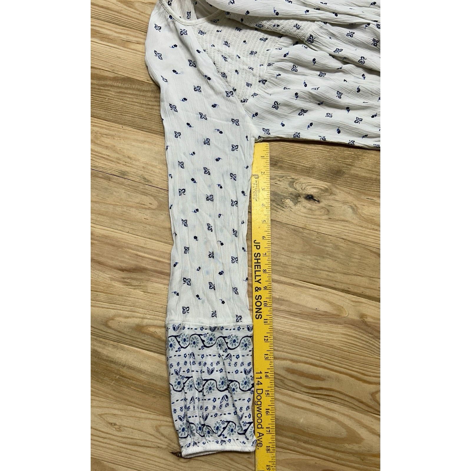 Old Navy Old Navy Women’s Blouse M White & Blue Floral Boho Peasant Size M / US 6-8 / IT 42-44 - 17 Thumbnail