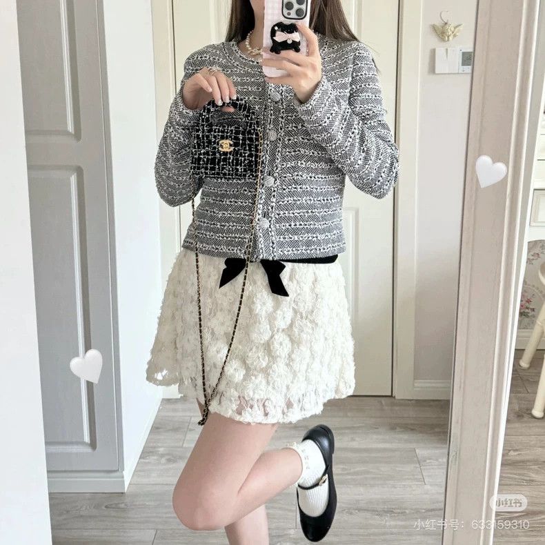 Chanel Chanel 24p gray coarse floral hot jacket 2504-Nextarrow Size XS / US 0-2 / IT 36-38 - 9 Thumbnail
