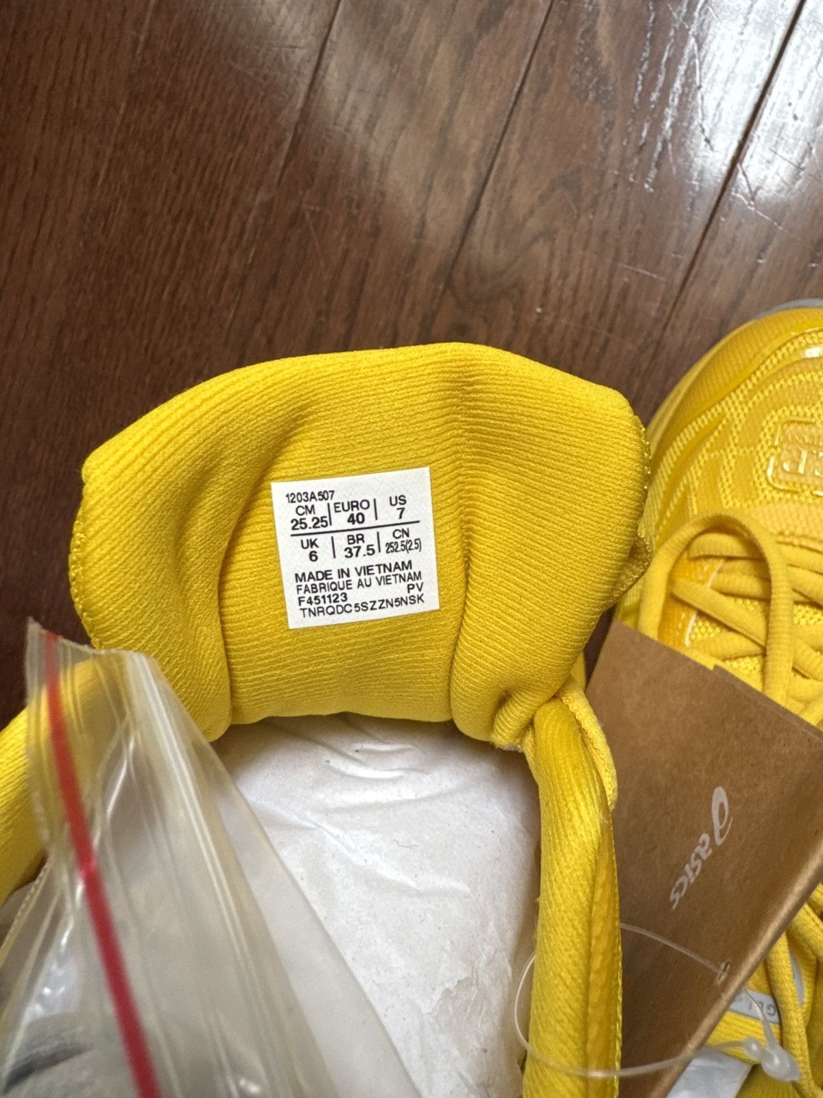 Asics × C.P. Company ASICS x C.P. Company gel-quantum 360 yellow US-7 Size US 7 / EU 40 - 3 Thumbnail