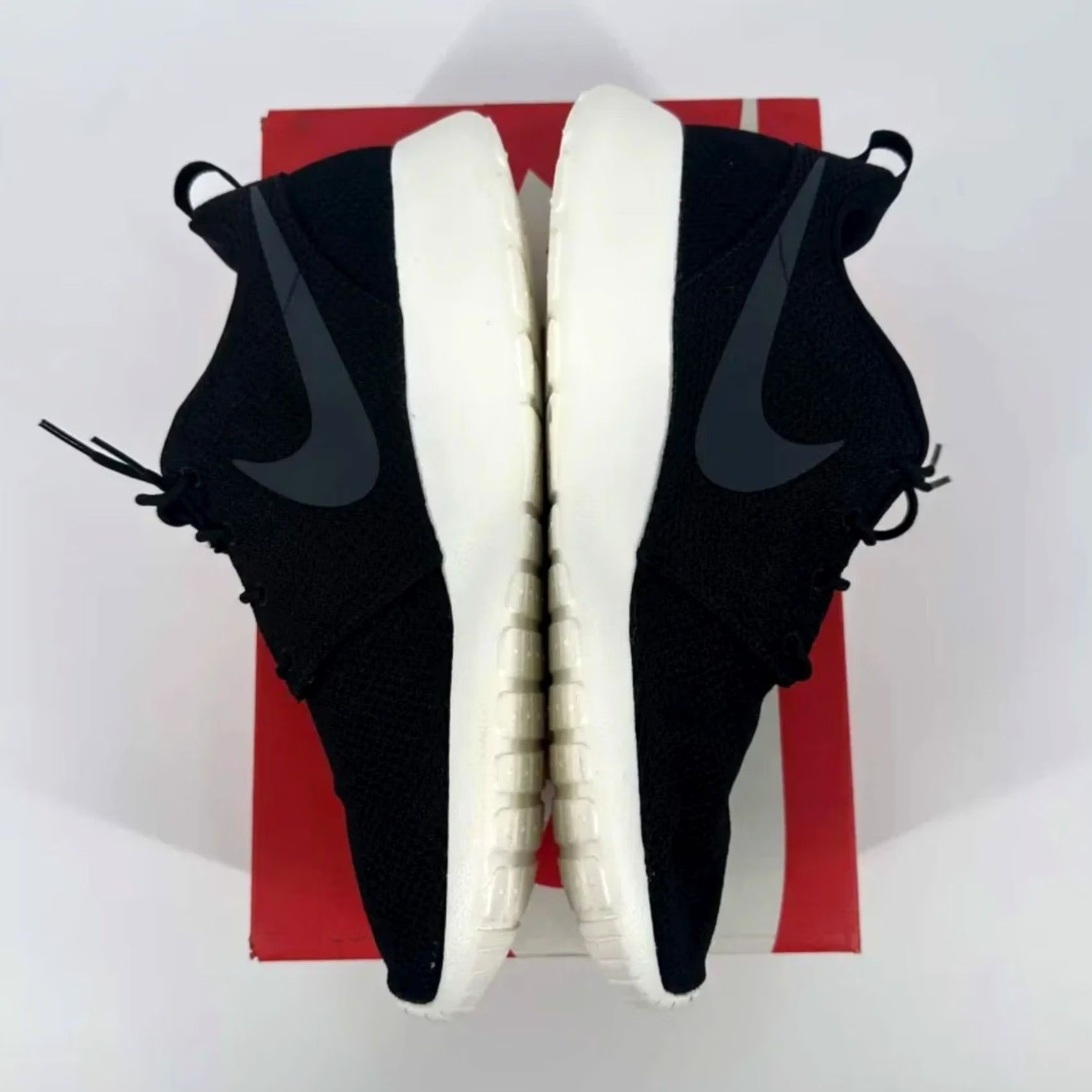 Nike Nike Roshe Run One Black Sail Sneakers 11.5 Men 2015 Size US 12 / EU 45 - 2 Thumbnail